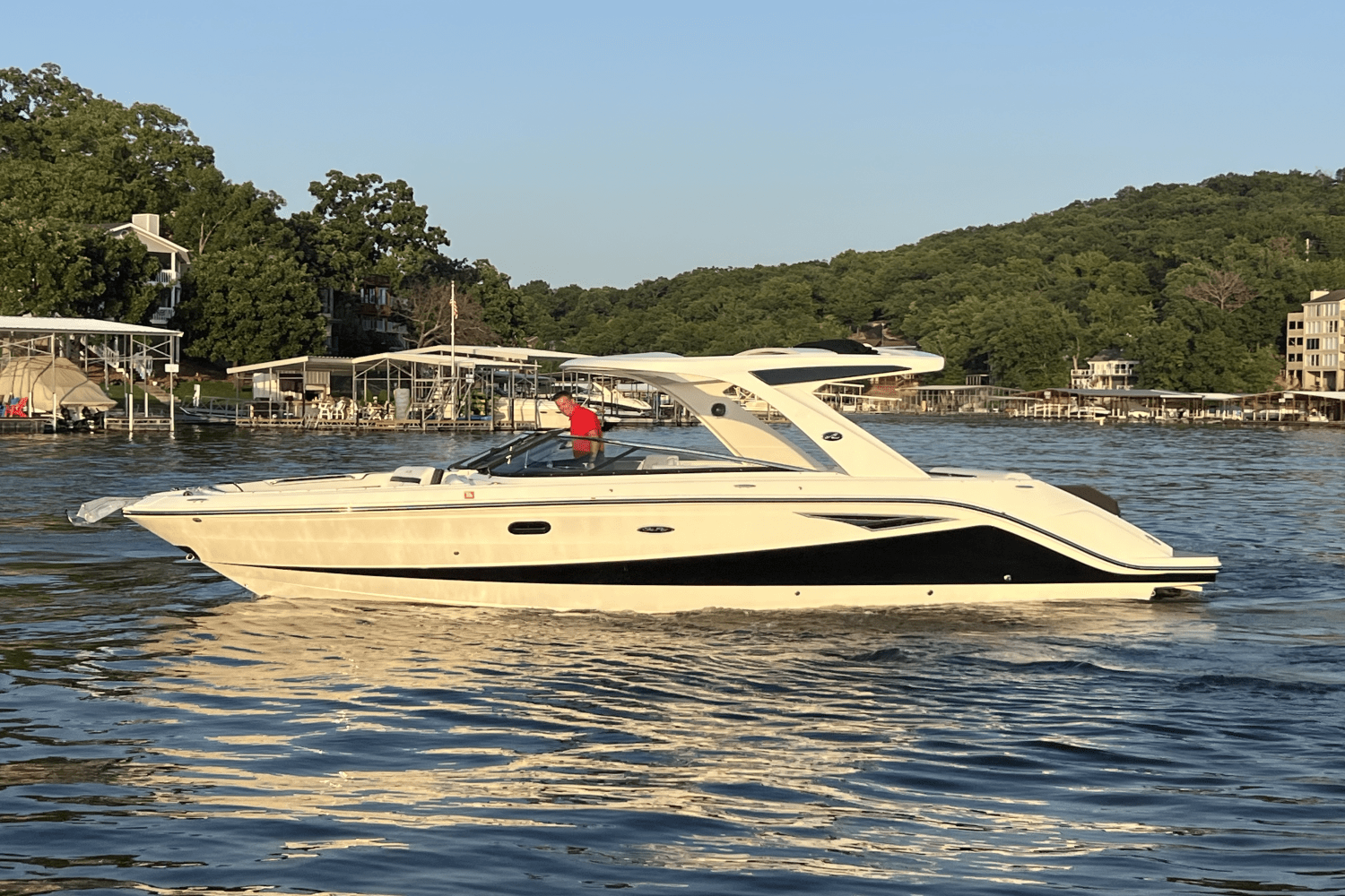 2018 Sea Ray 310 SLX Image Thumbnail #4