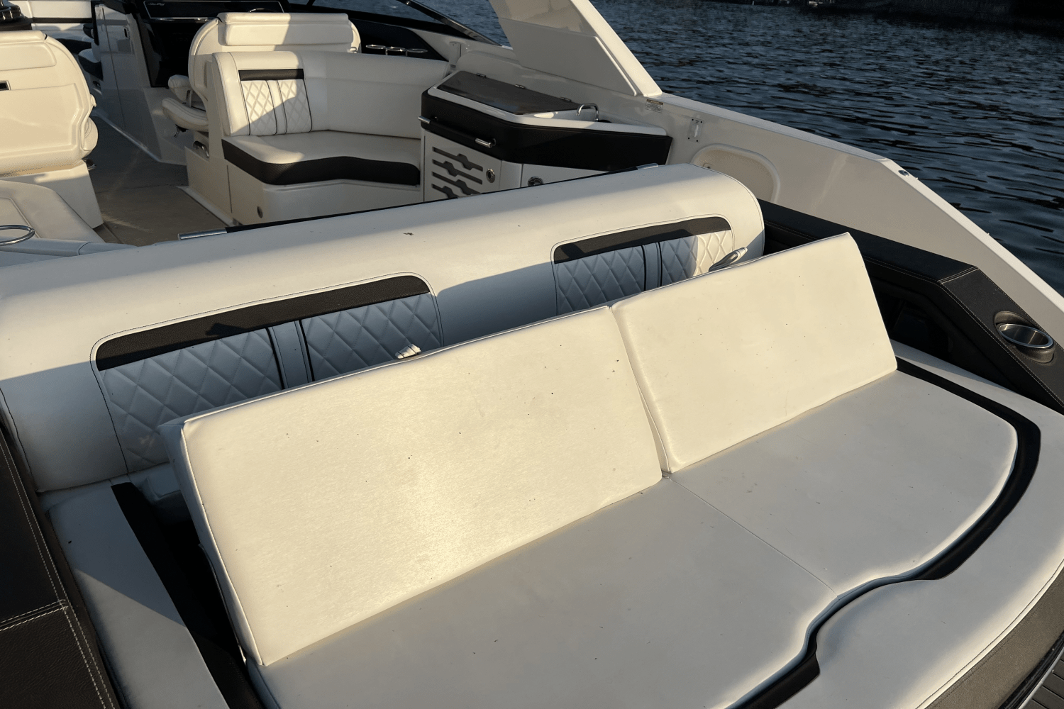 2018 Sea Ray 310 SLX Image Thumbnail #24
