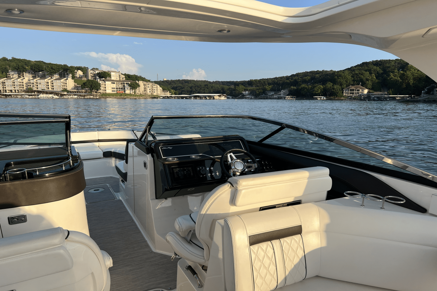 2018 Sea Ray 310 SLX Image Thumbnail #9