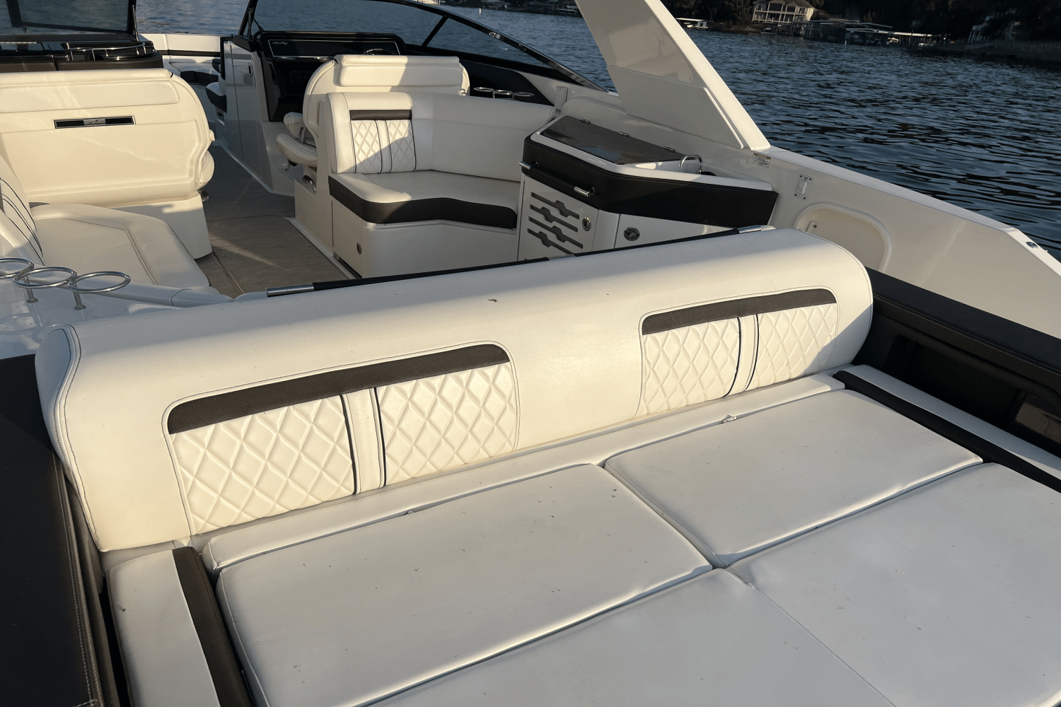 2018 Sea Ray 310 SLX Image Thumbnail #19