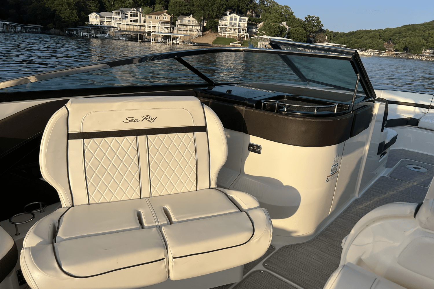 2018 Sea Ray 310 SLX Image Thumbnail #29