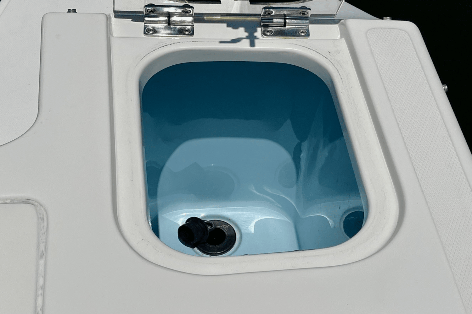 2023 Boston Whaler 240 VANTAGE Image Thumbnail #21
