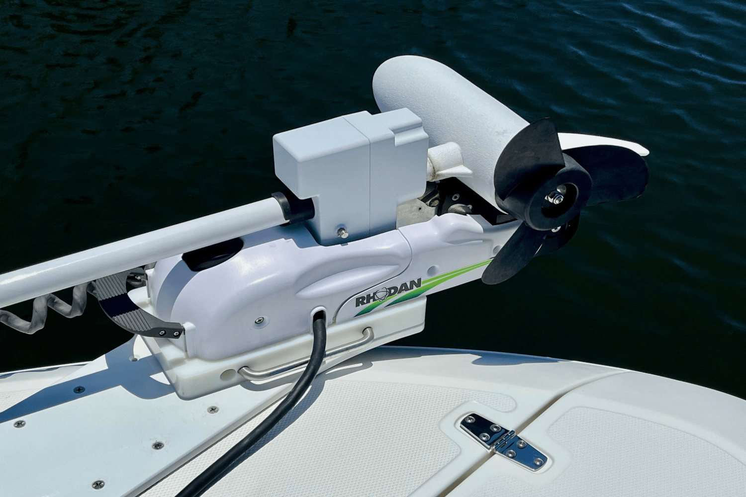 2023 Boston Whaler 240 VANTAGE Image Thumbnail #11