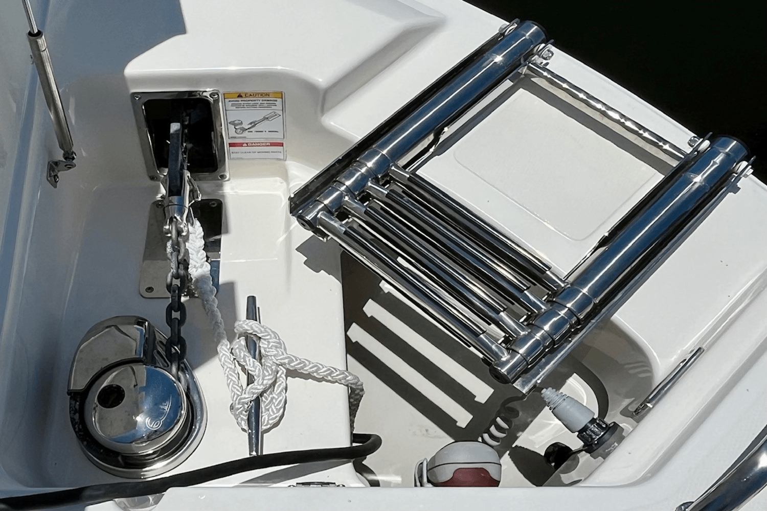 2023 Boston Whaler 240 VANTAGE Image Thumbnail #12