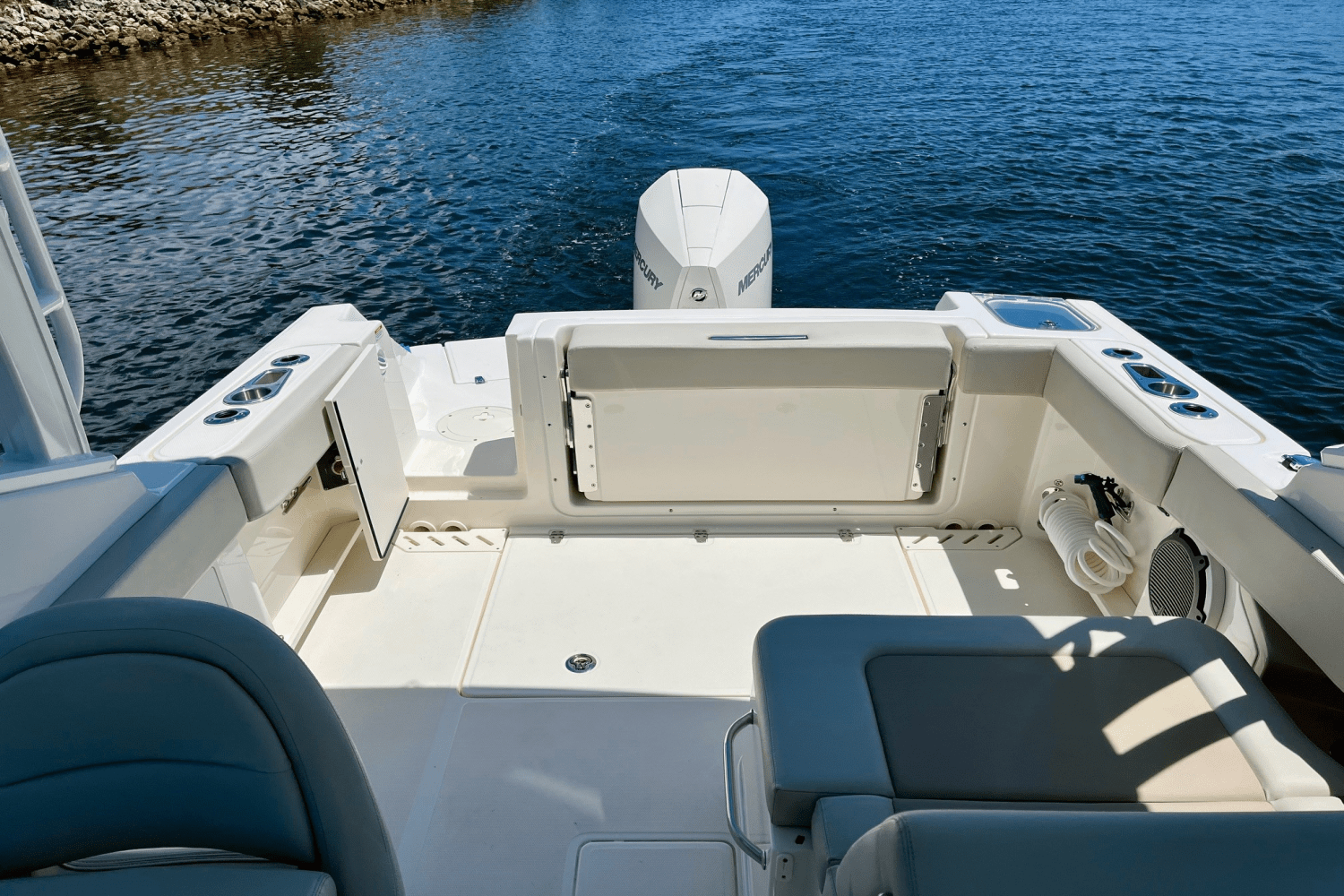 2023 Boston Whaler 240 VANTAGE Image Thumbnail #20