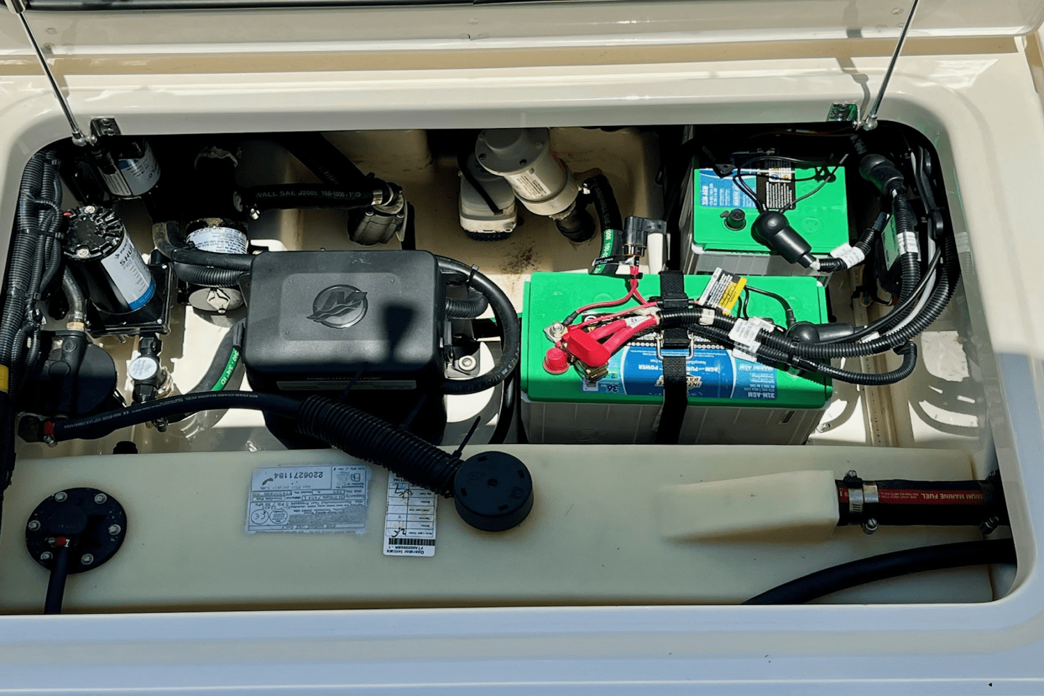2023 Boston Whaler 240 VANTAGE Image Thumbnail #22