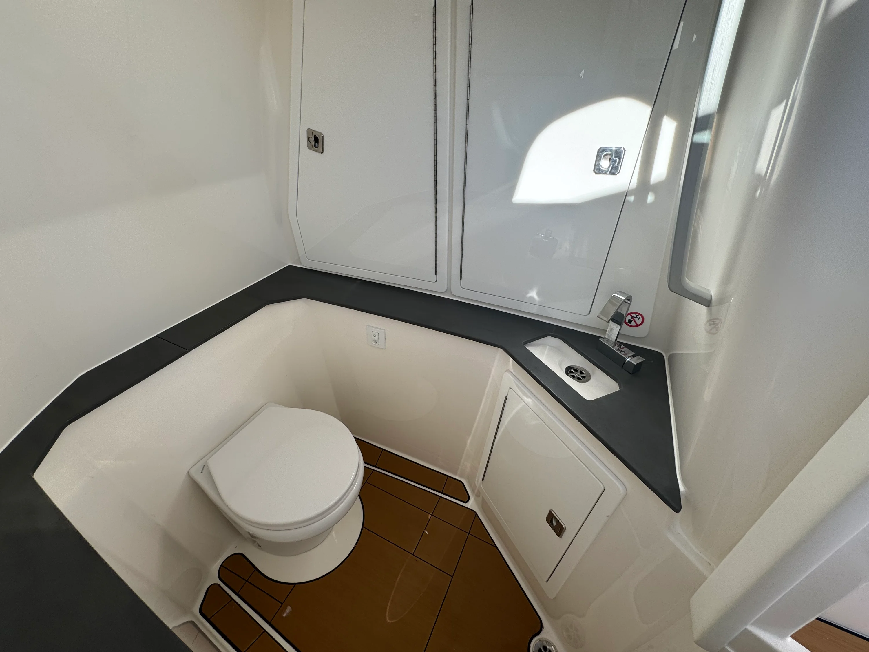 2023 Aviara AV32 Image Thumbnail #41