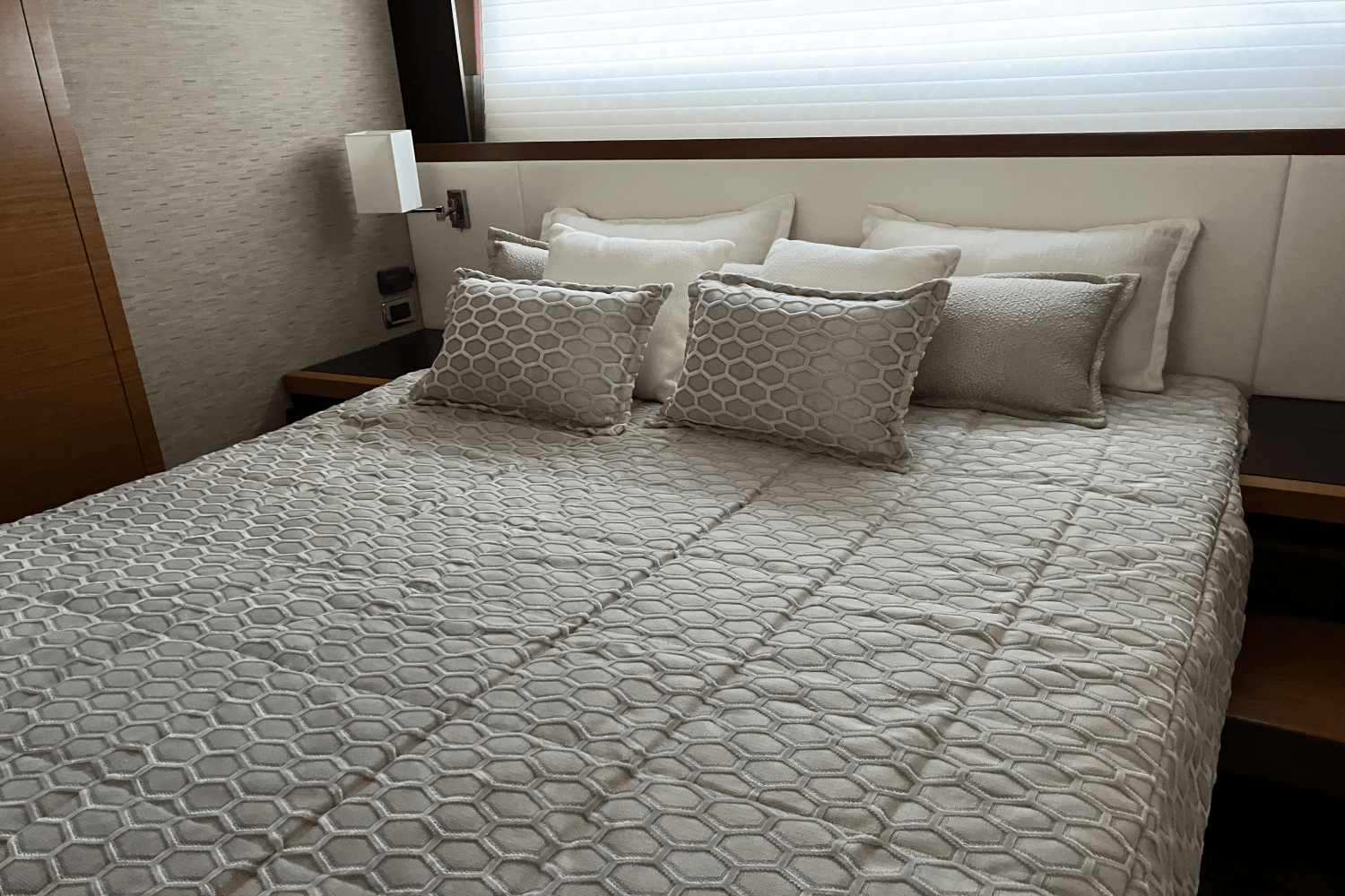 2016 Tiara Yachts 50 COUPE Image Thumbnail #53