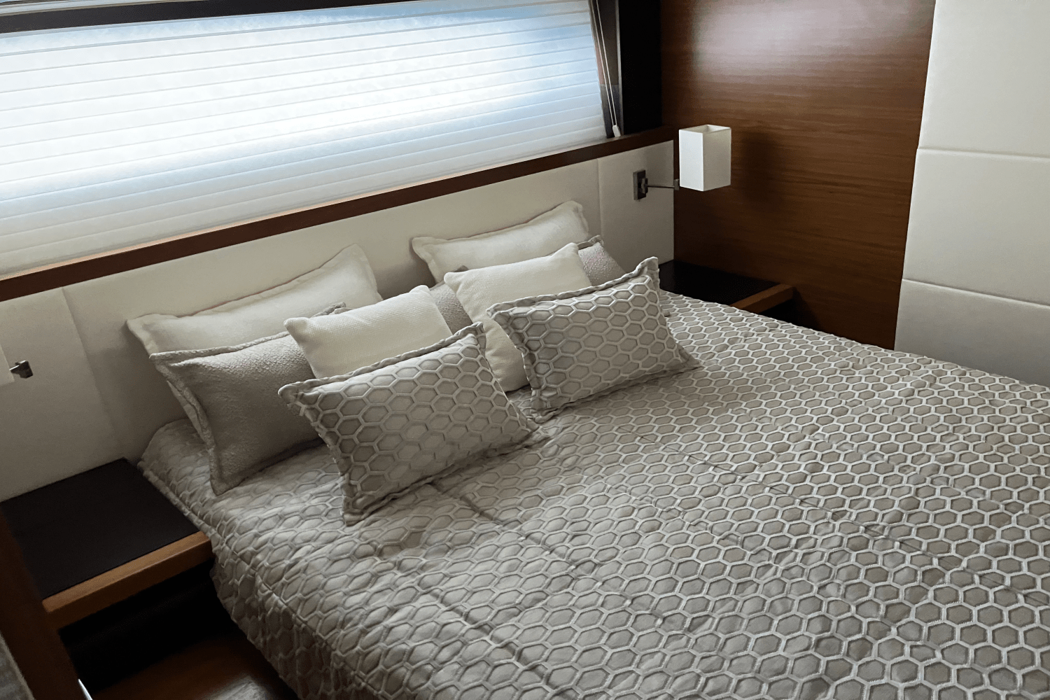 2016 Tiara Yachts 50 COUPE Image Thumbnail #55