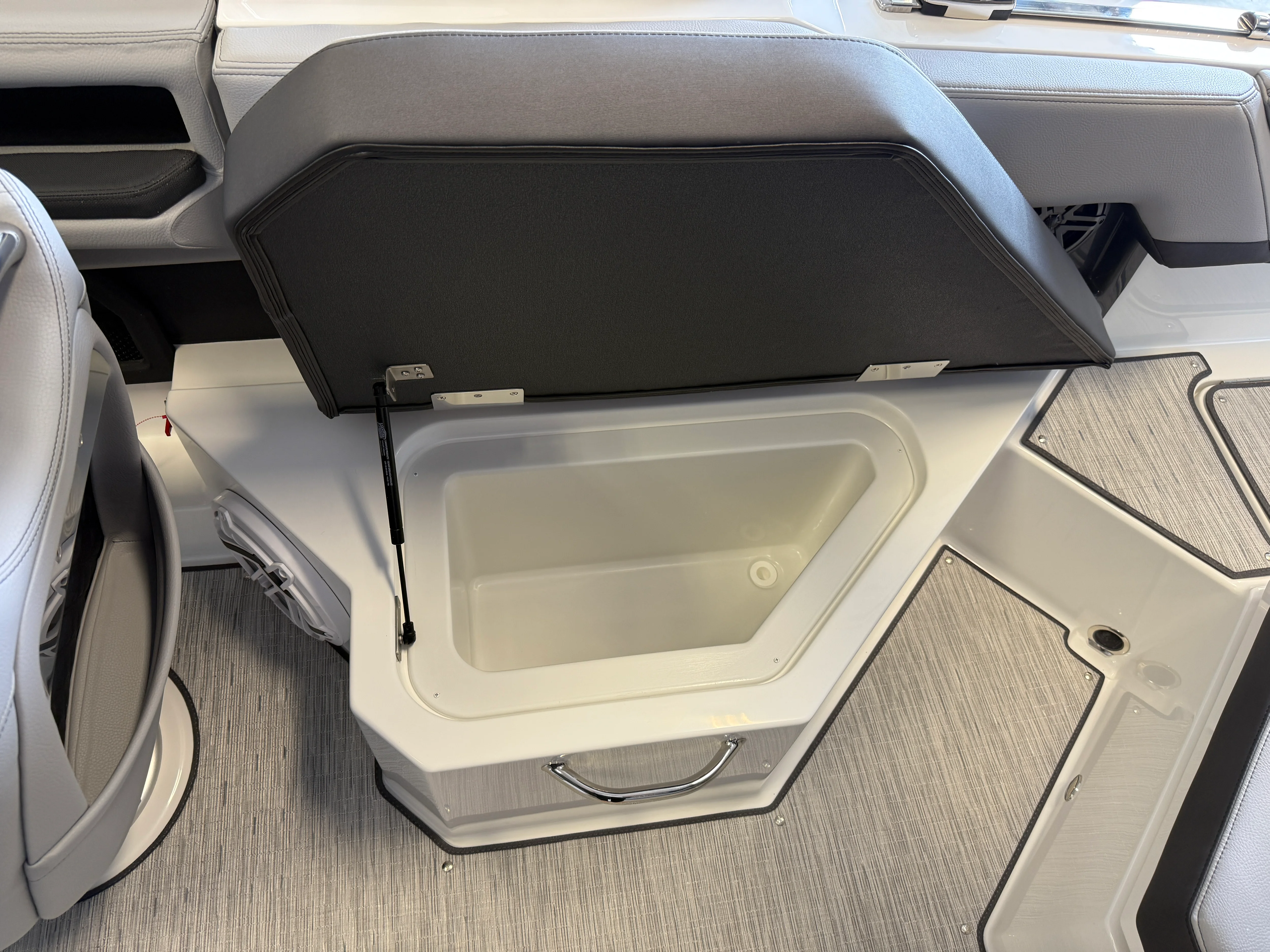 2026 Cobalt R4 Image Thumbnail #37