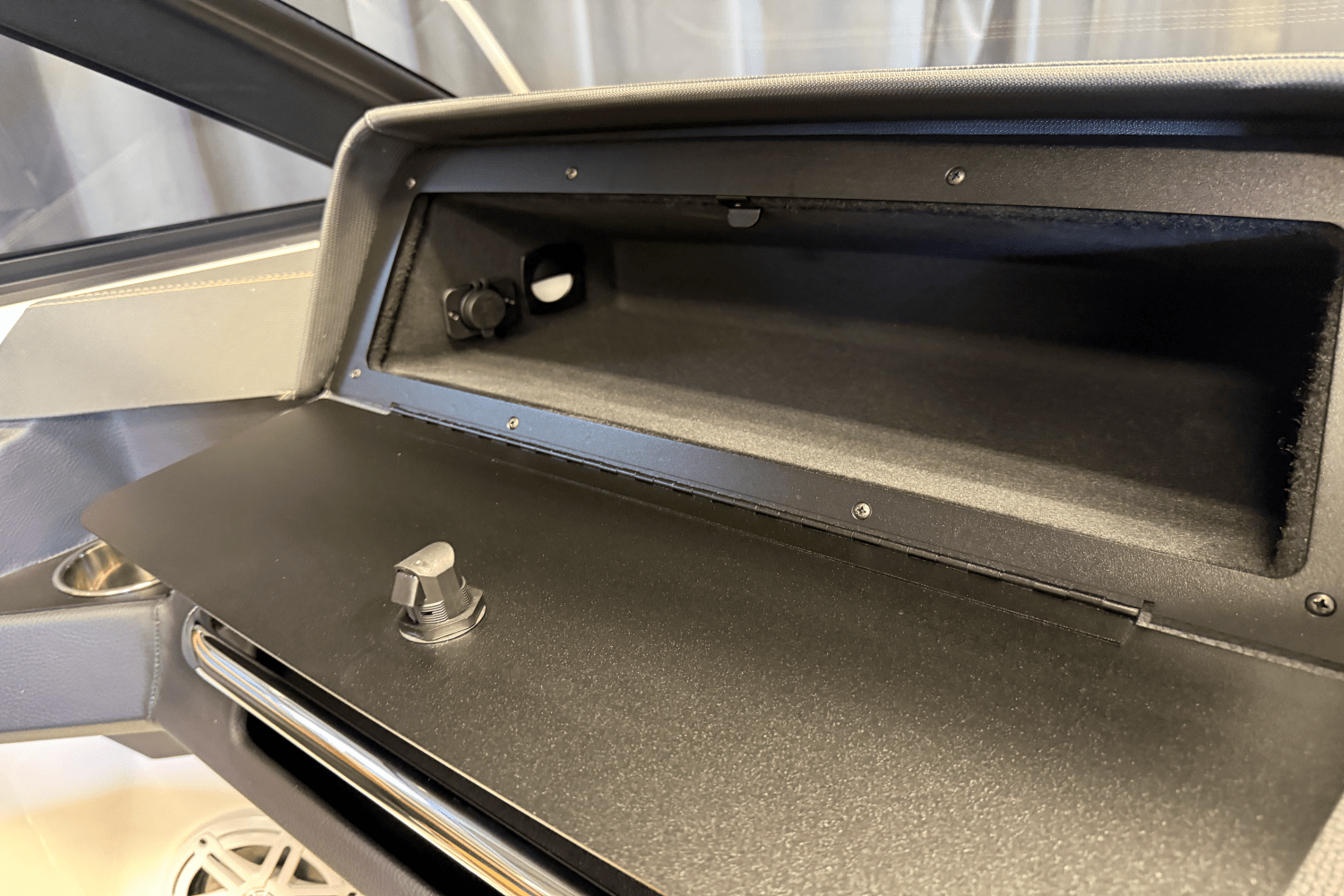 2026 Cobalt R4 Image Thumbnail #40