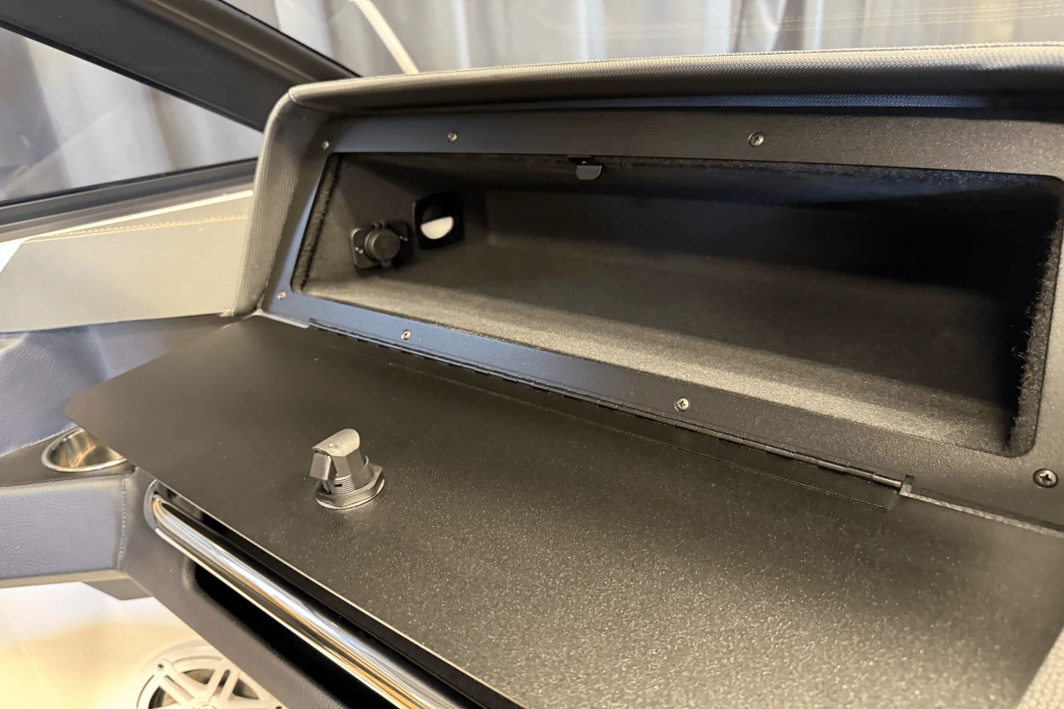 2026 Cobalt R4 Image Thumbnail #40