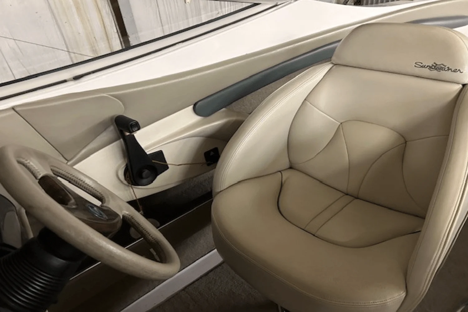 1999 Four Winns SUNDOWNER Image Thumbnail #5