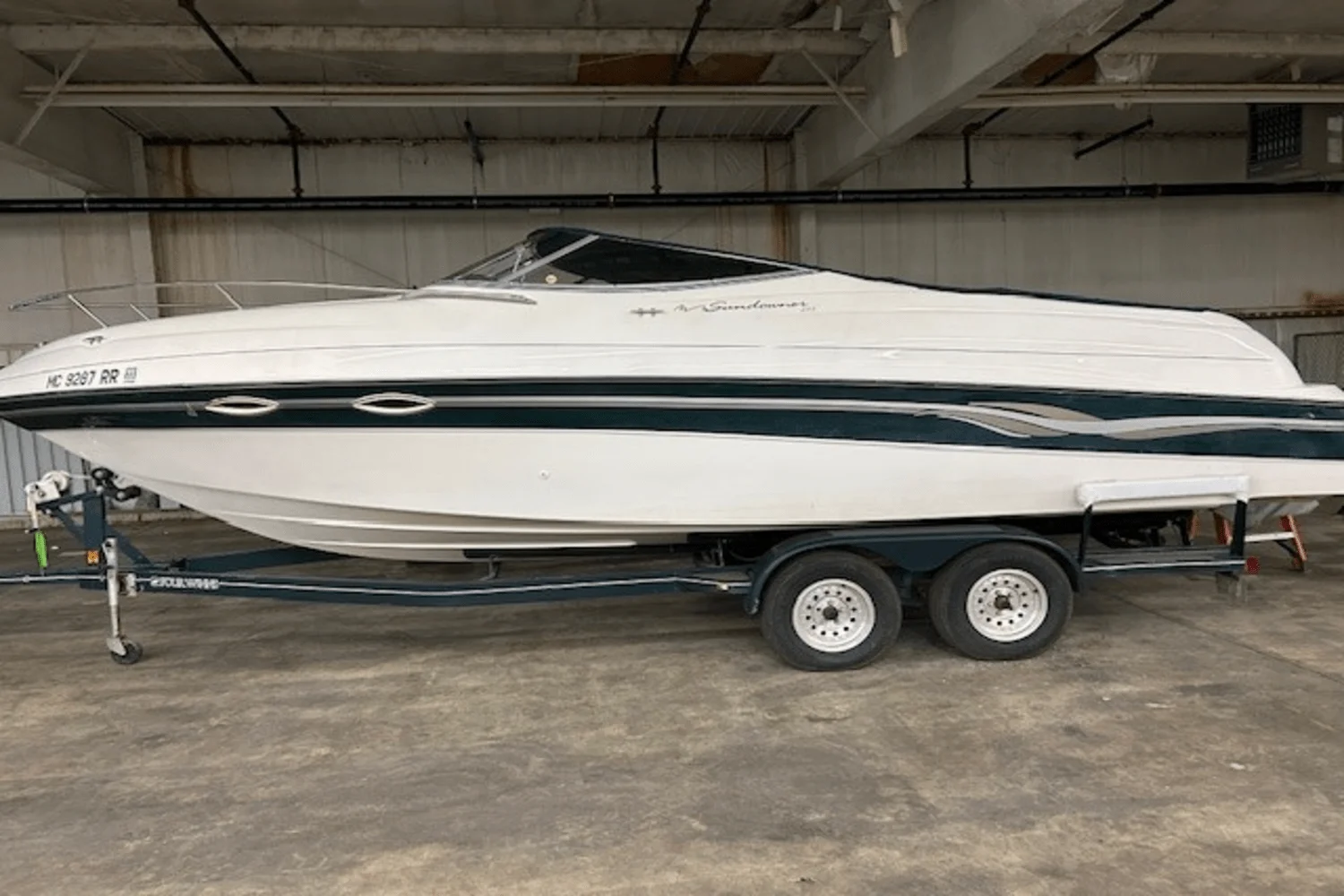 1999 Four Winns SUNDOWNER Image Thumbnail #1