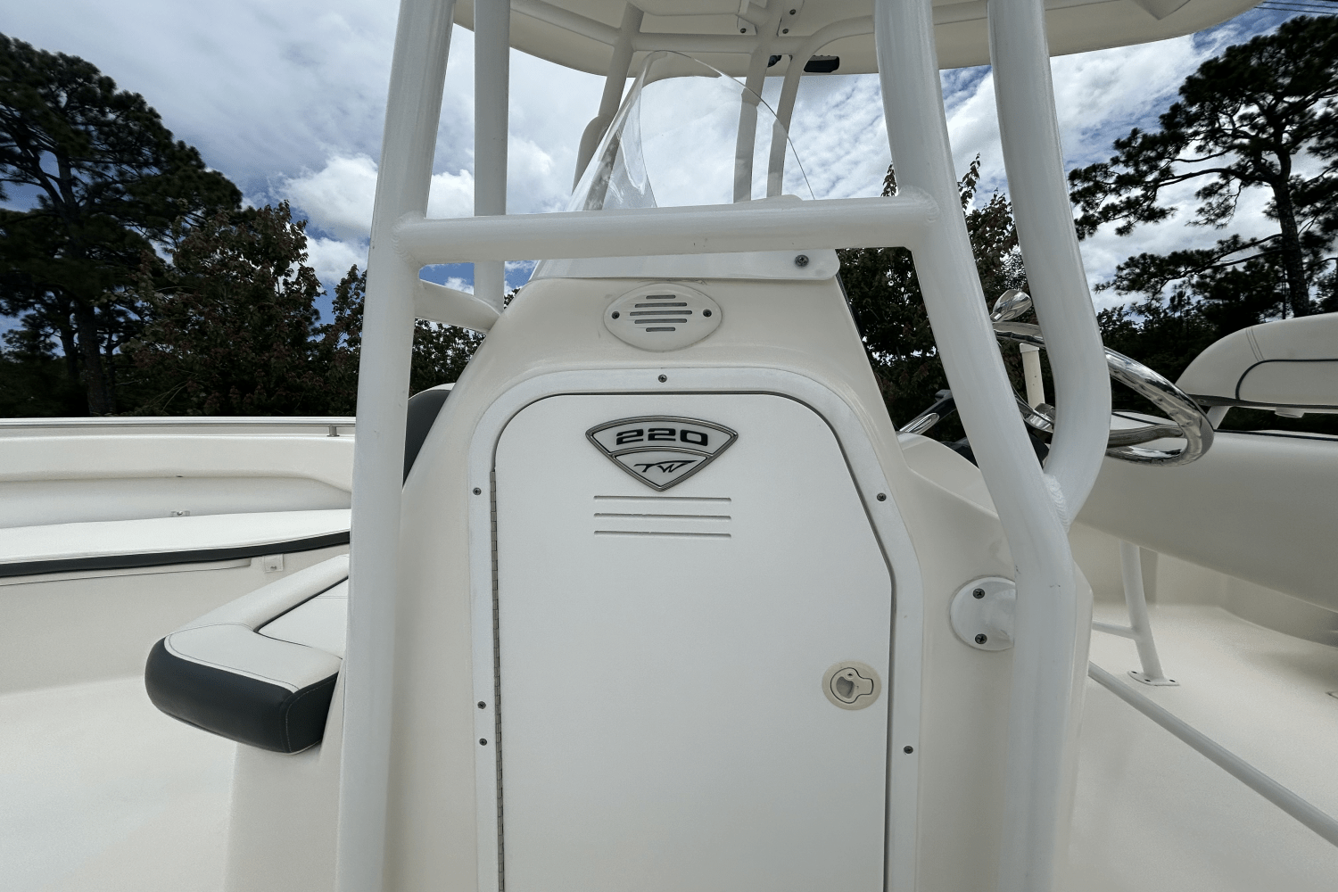 2015 Tidewater 22 Image Thumbnail #15