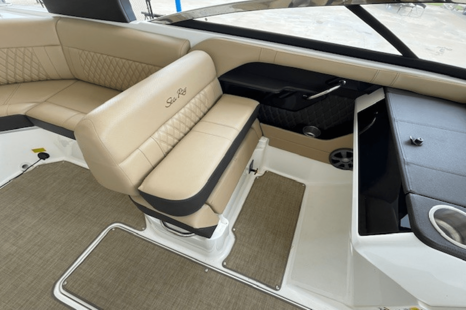 2019 Sea Ray 230 SLX Image Thumbnail #23