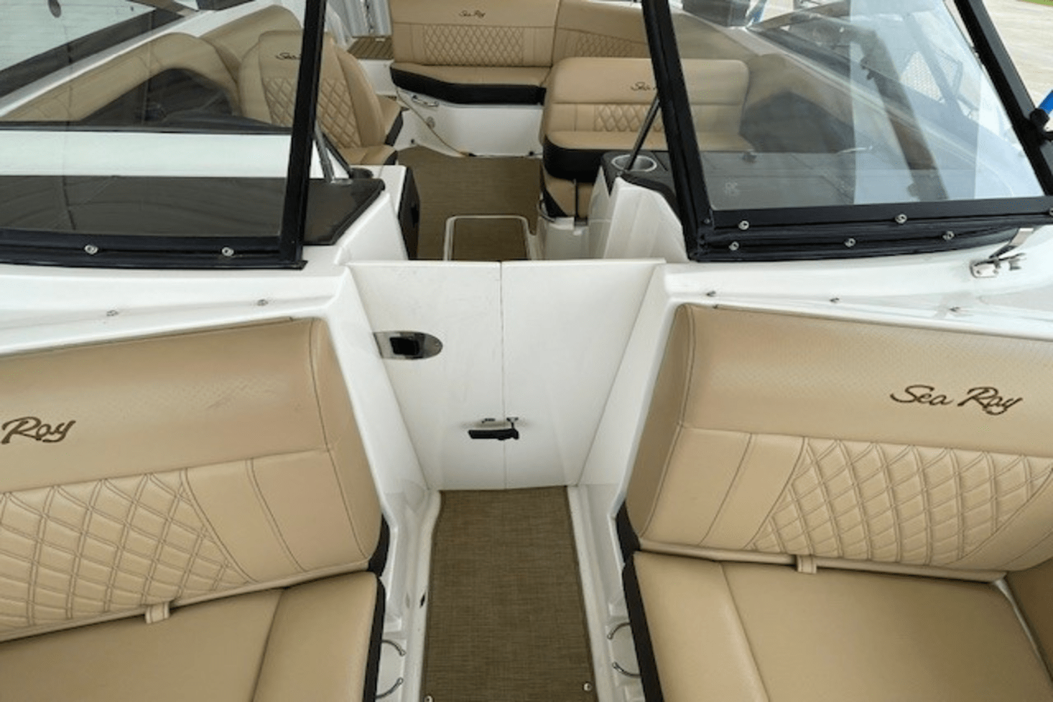 2019 Sea Ray 230 SLX Image Thumbnail #29