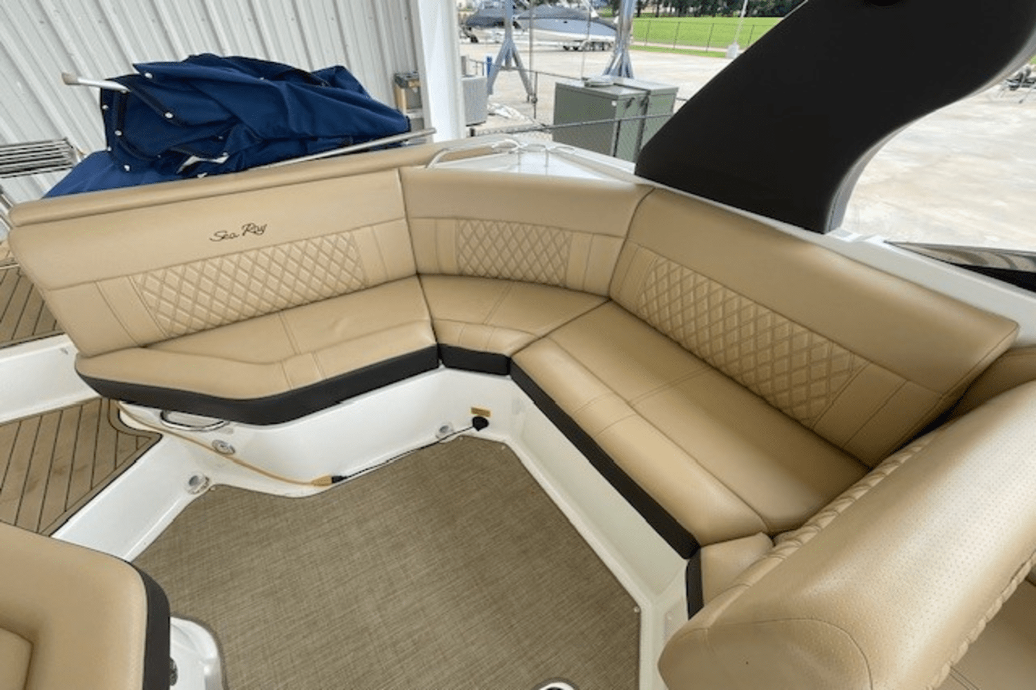 2019 Sea Ray 230 SLX Image Thumbnail #6