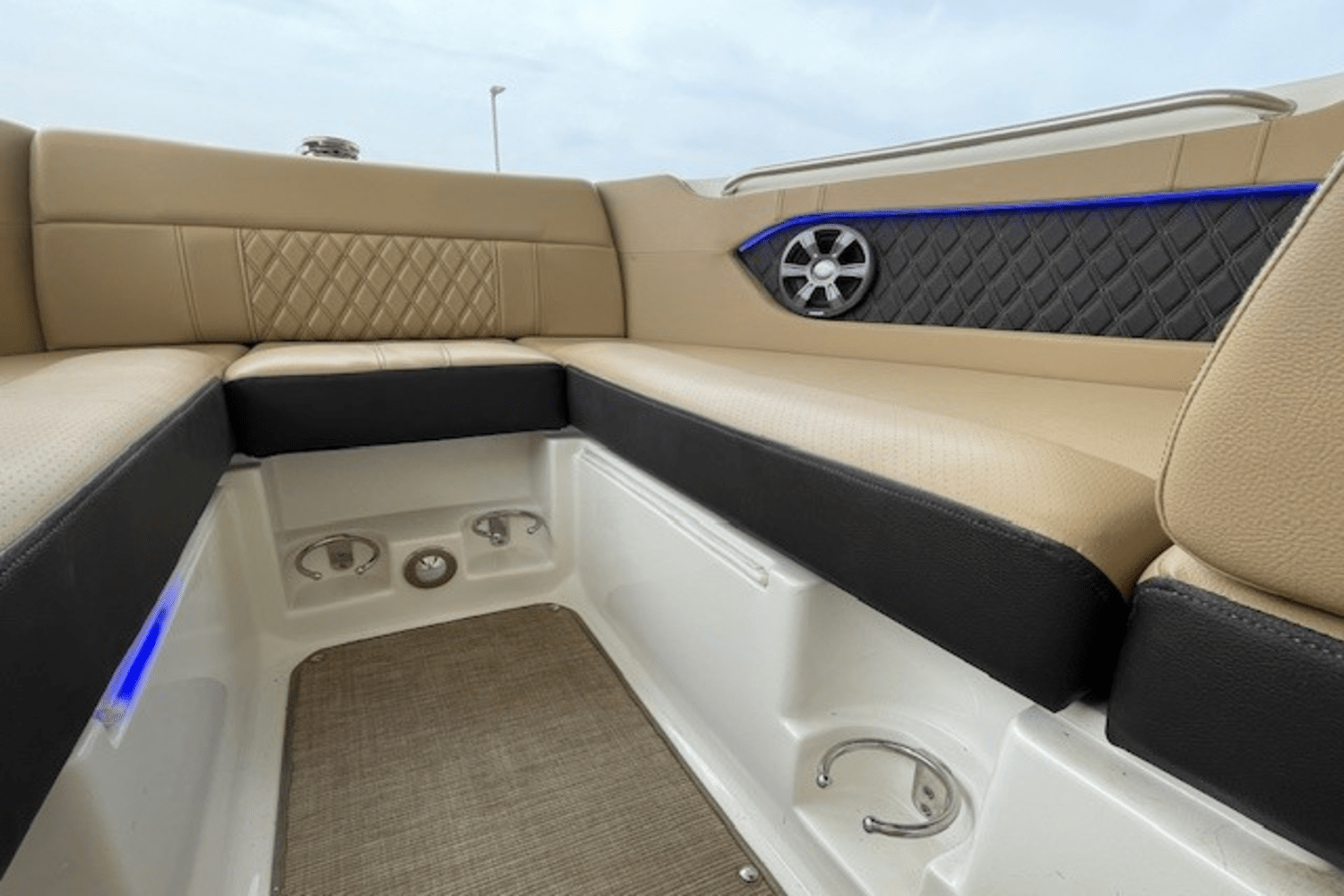 2019 Sea Ray 230 SLX Image Thumbnail #31