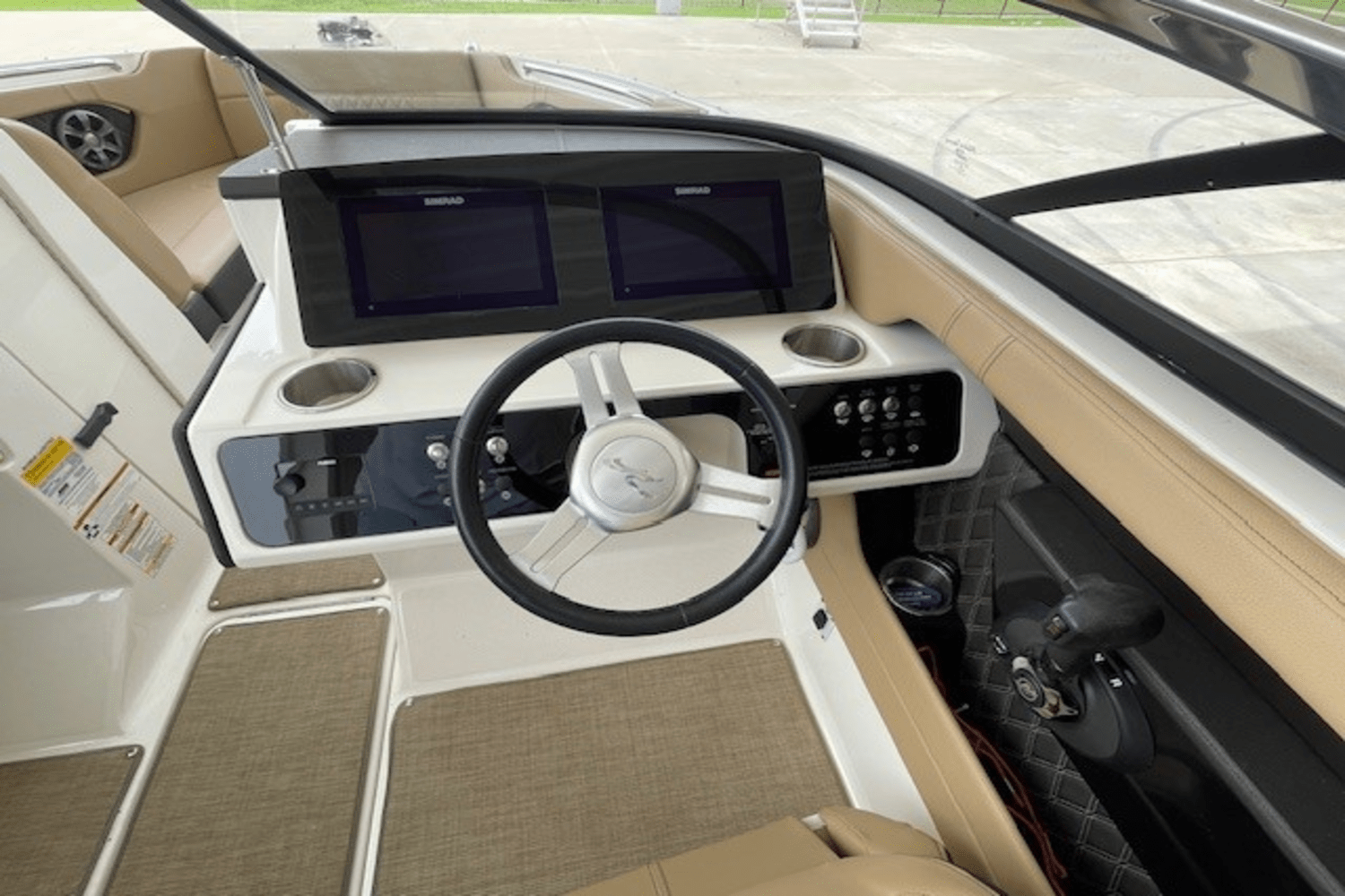 2019 Sea Ray 230 SLX Image Thumbnail #22