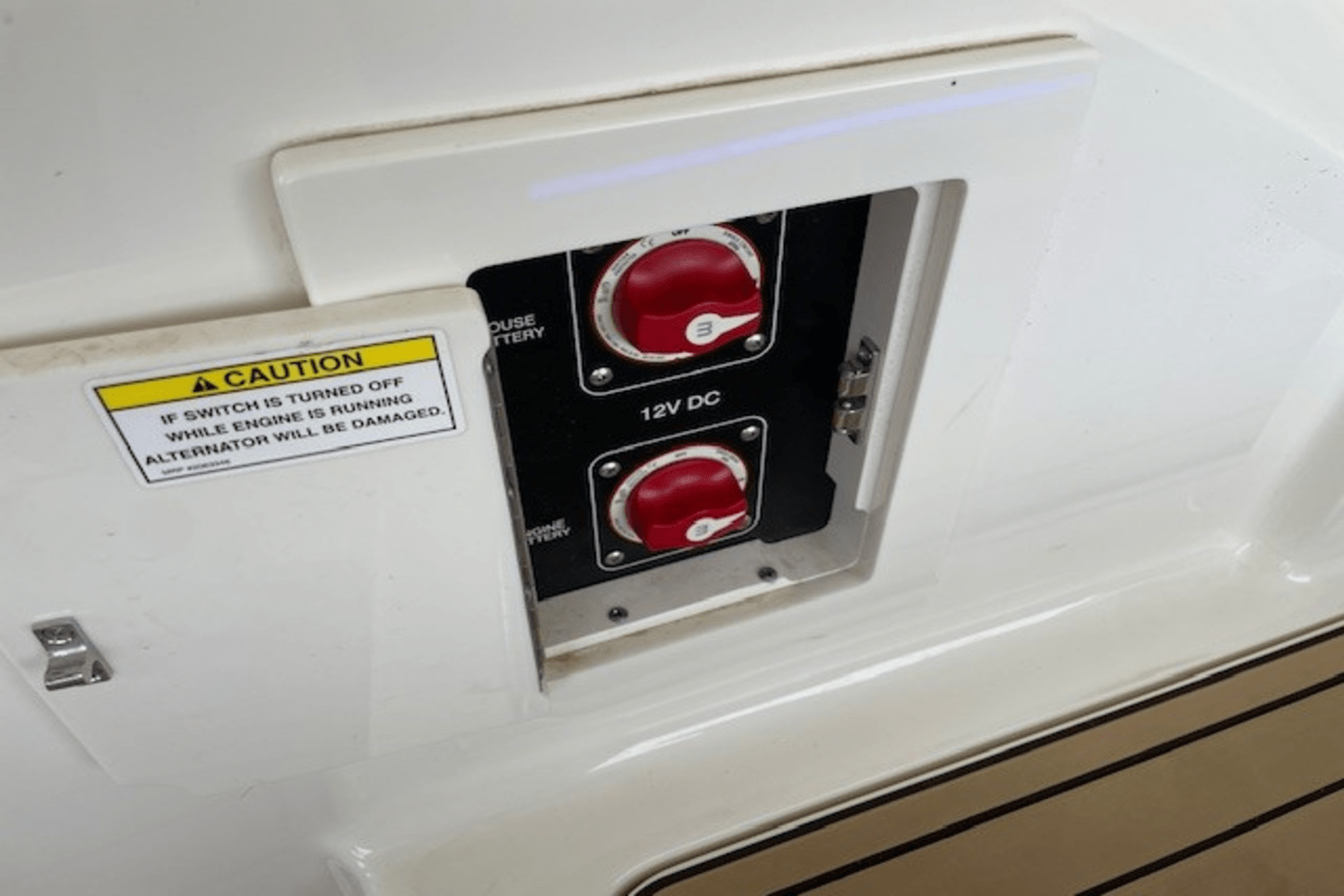 2019 Sea Ray 230 SLX Image Thumbnail #12