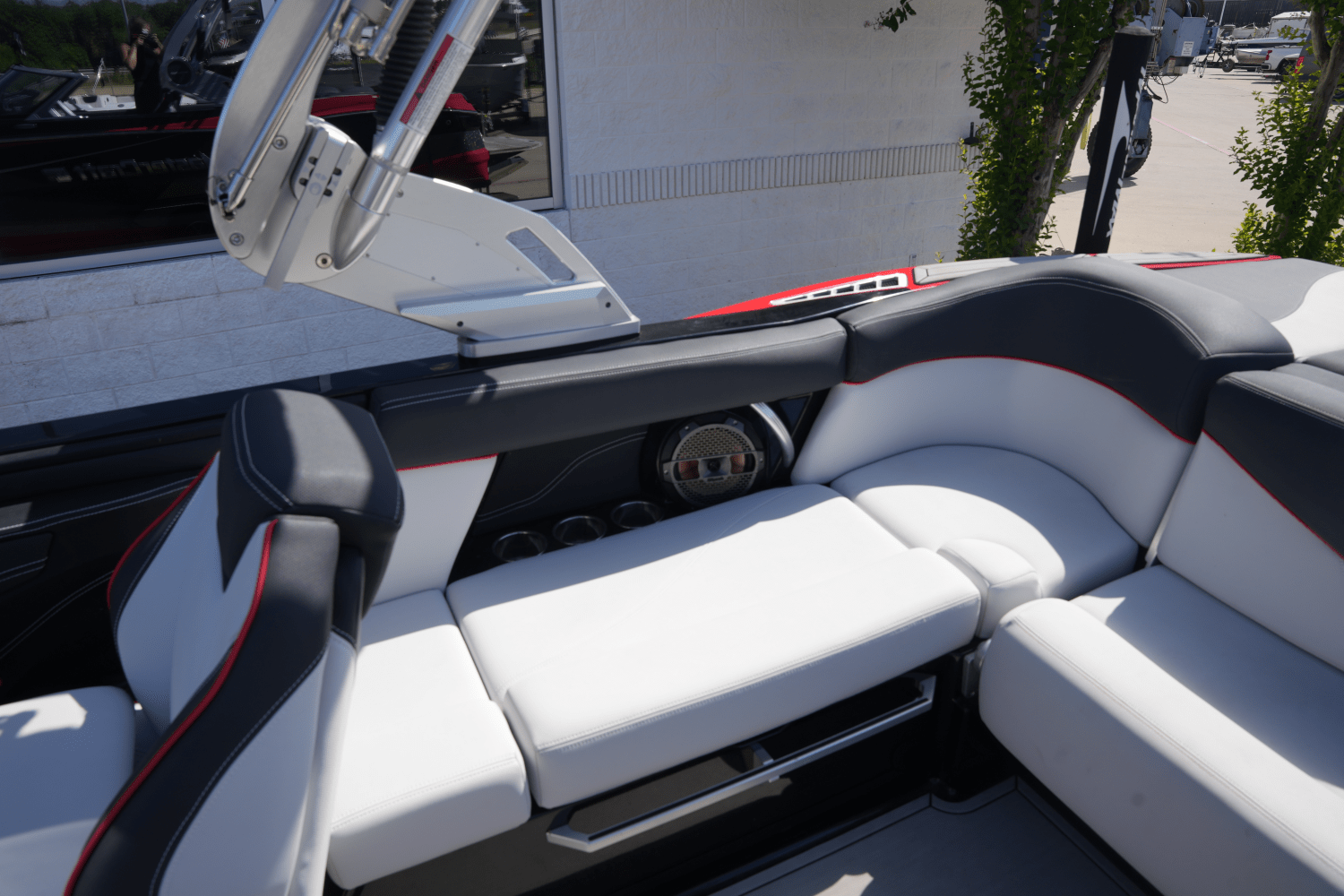 2019 Mastercraft XT22 Image Thumbnail #13
