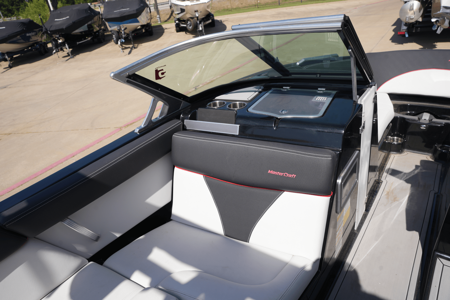 2019 Mastercraft XT22 Image Thumbnail #16