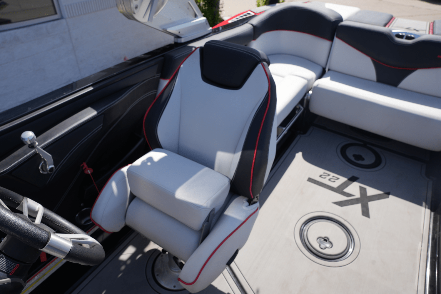 2019 Mastercraft XT22 Image Thumbnail #19