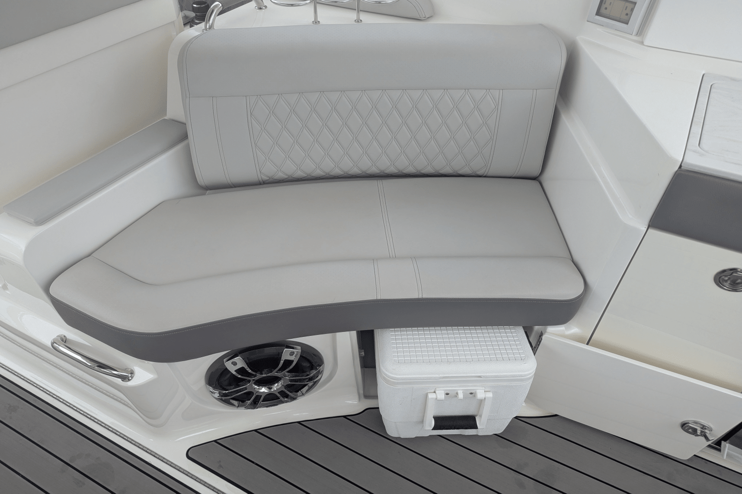 2023 Sea Ray 350 SLX Image Thumbnail #21