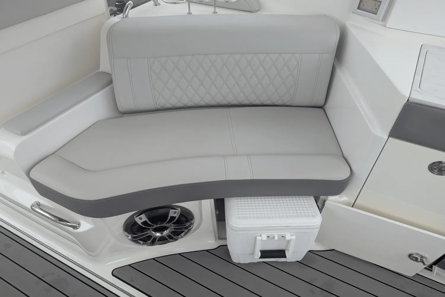 2023 Sea Ray 350 SLX Image Thumbnail #21