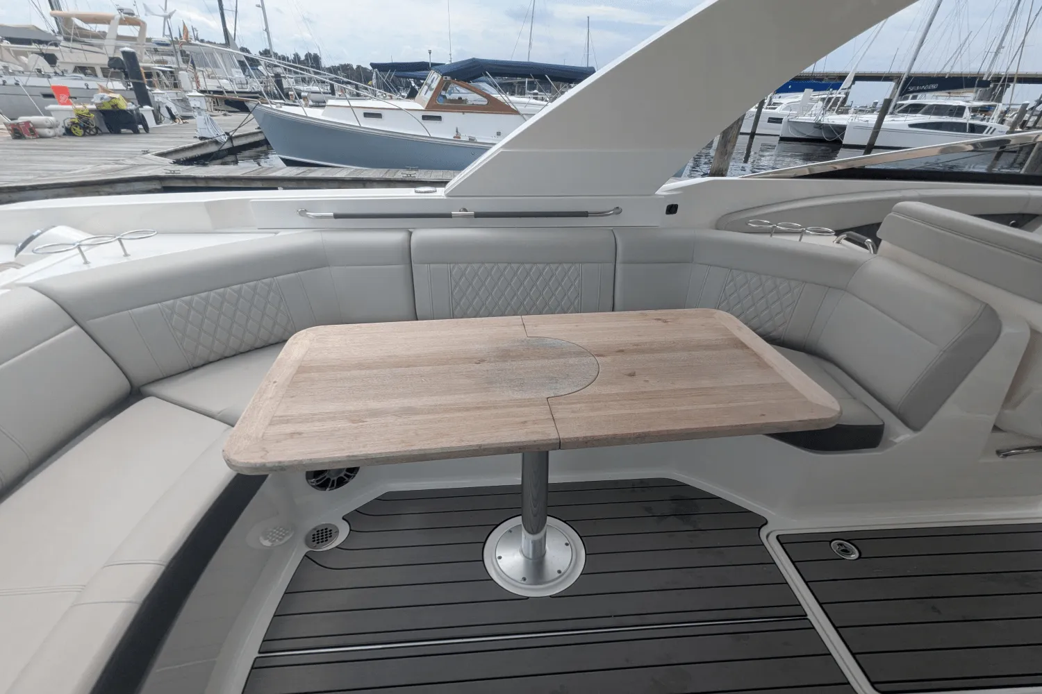 2023 Sea Ray 350 SLX Image Thumbnail #24