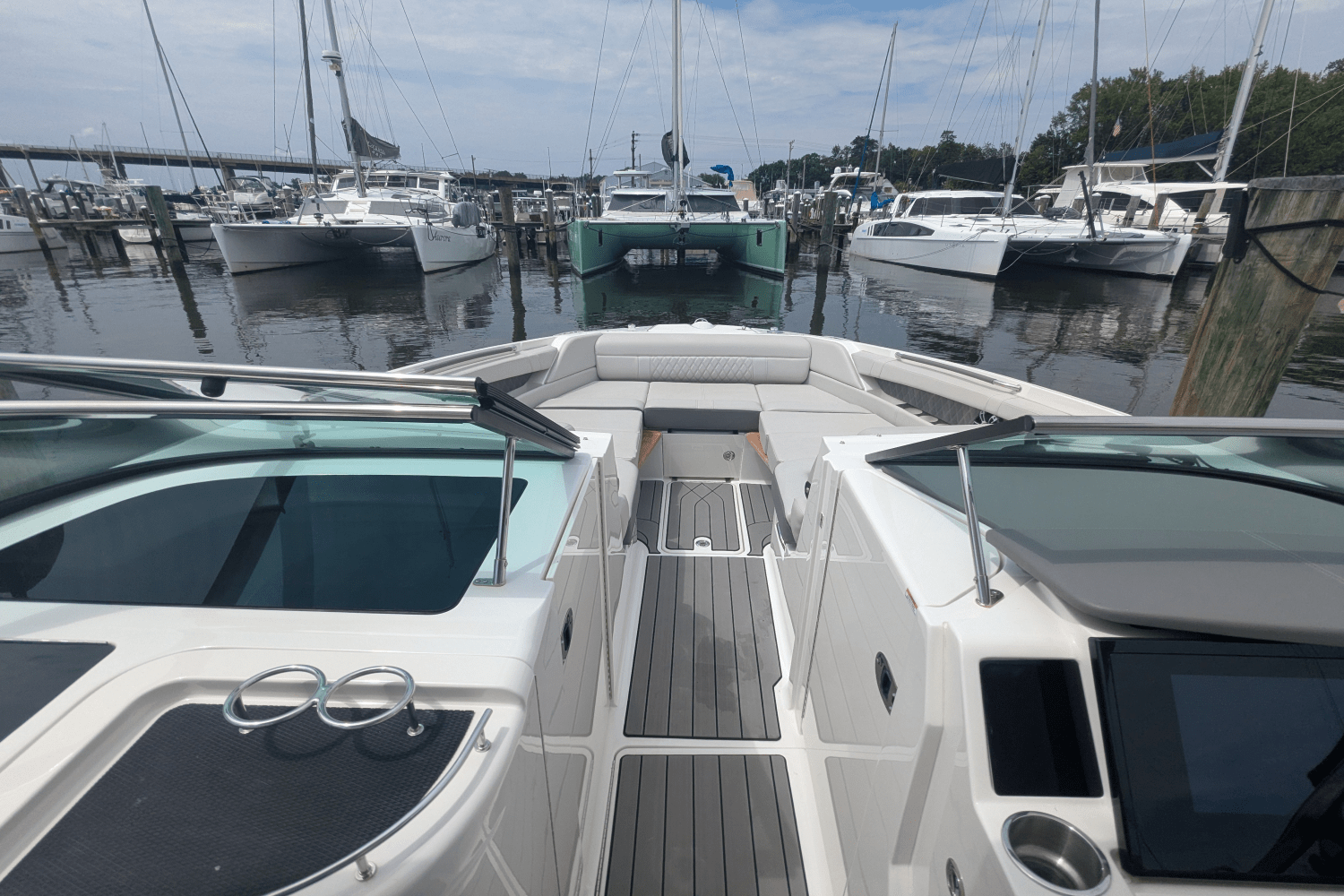 2023 Sea Ray 350 SLX Image Thumbnail #3