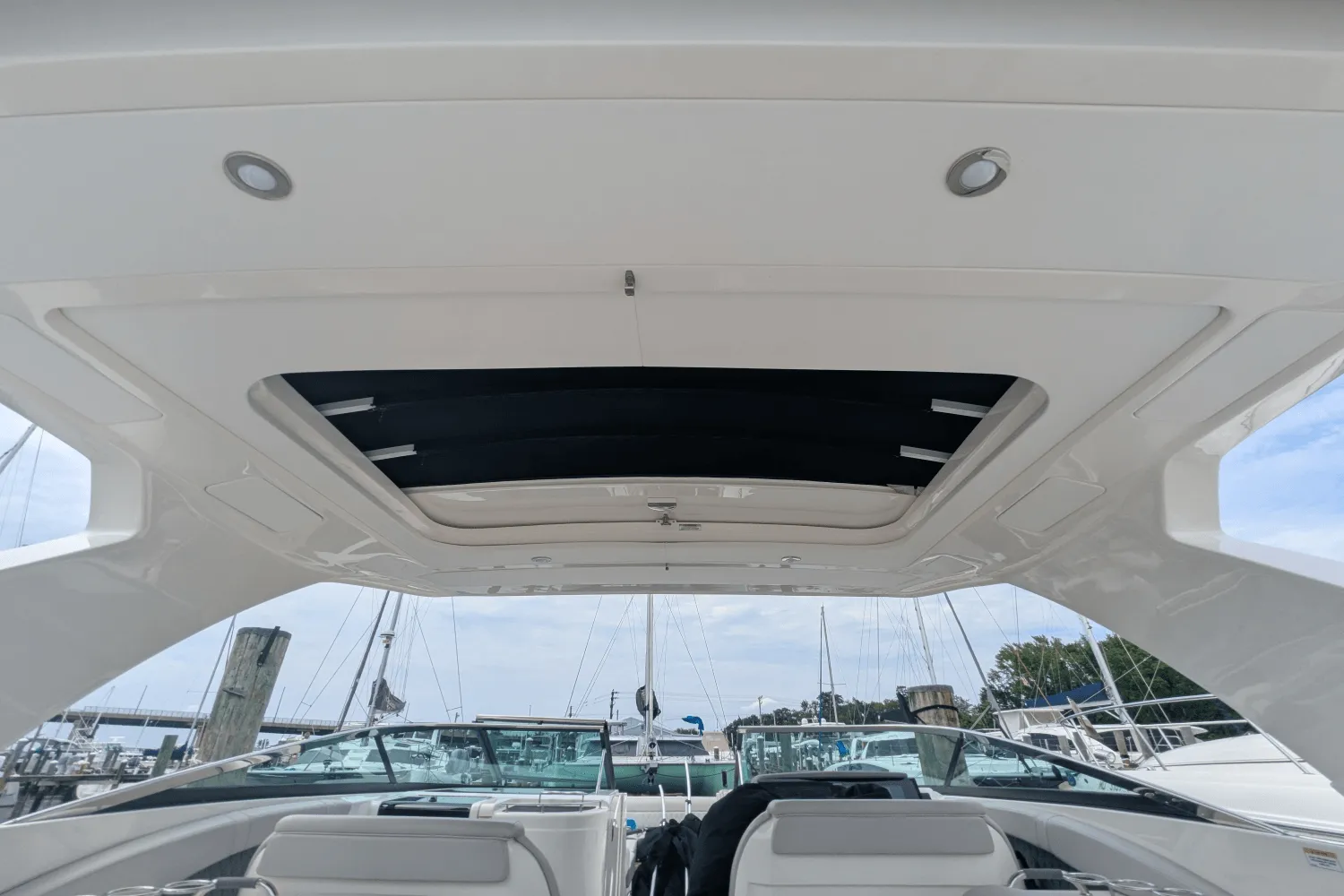 2023 Sea Ray 350 SLX Image Thumbnail #25