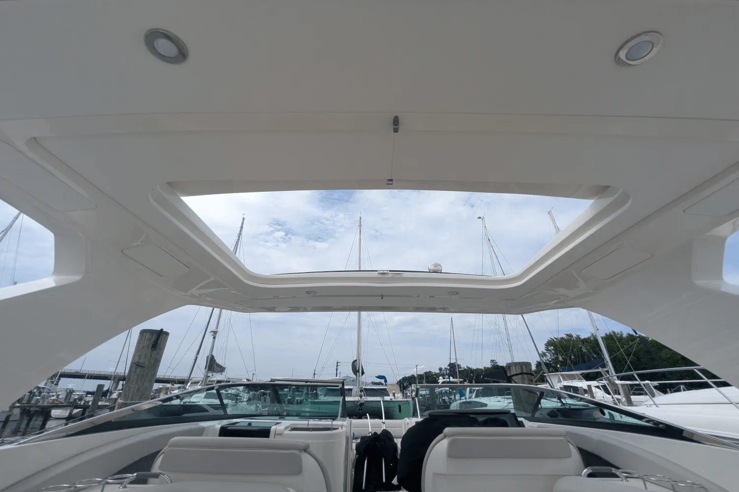2023 Sea Ray 350 SLX Image Thumbnail #26
