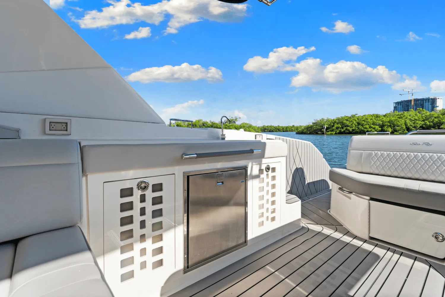 2022 Sea Ray 400 SLX-OB Image Thumbnail #22