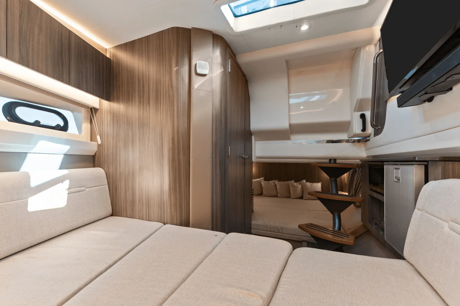 2022 Sea Ray 400 SLX-OB Image Thumbnail #34