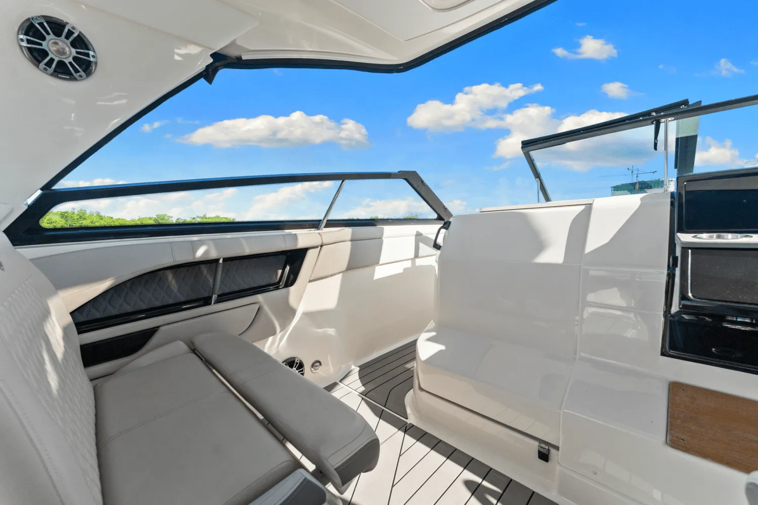 2022 Sea Ray 400 SLX-OB Image Thumbnail #18