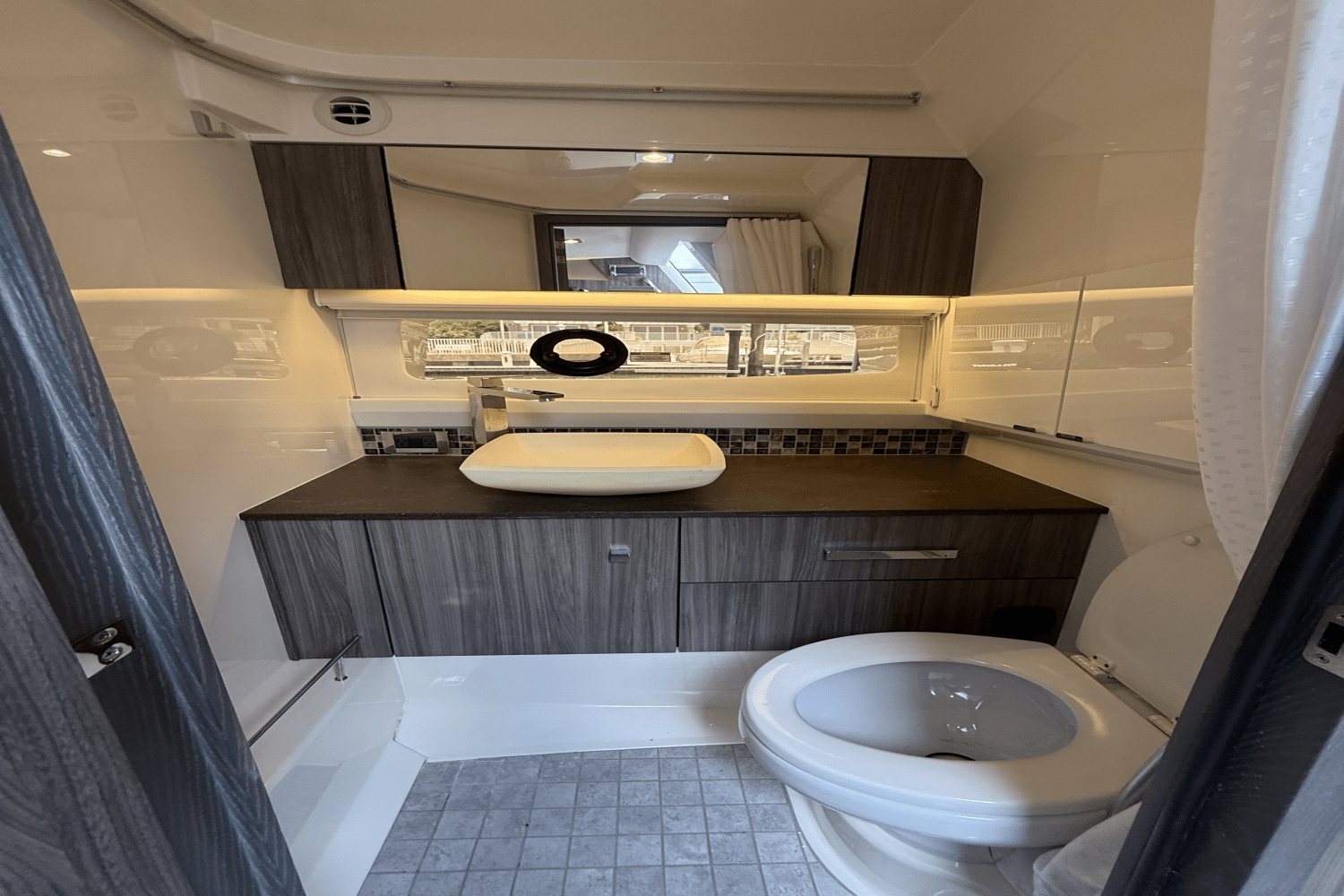 2022 Sea Ray 400 SLX-OB Image Thumbnail #24