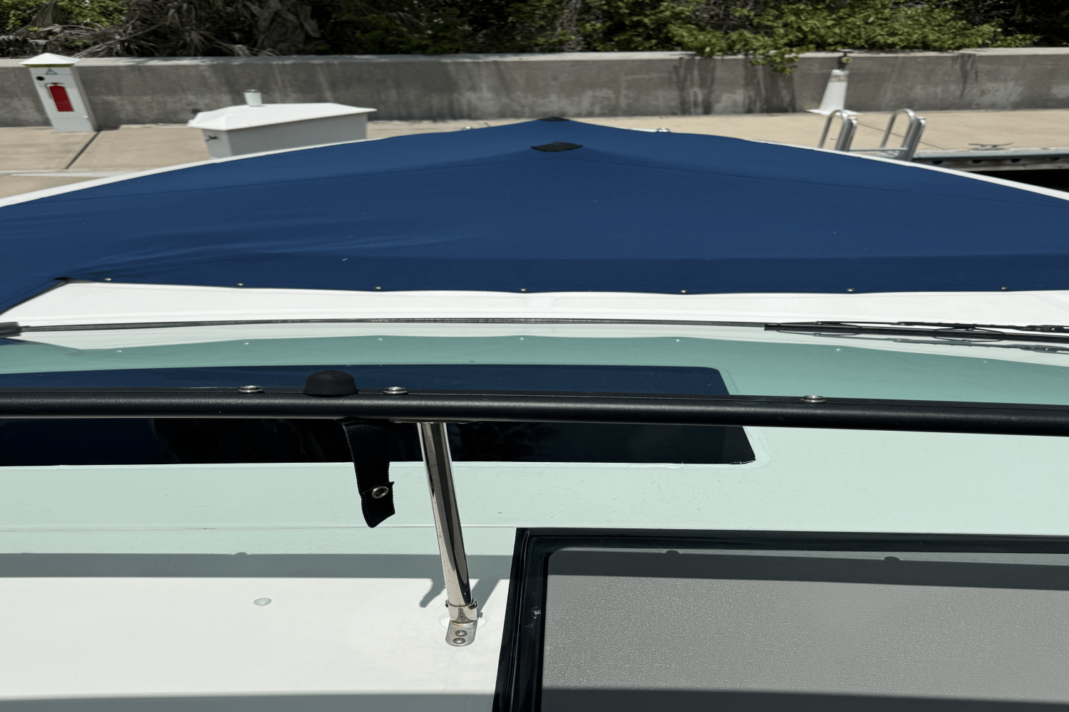 2022 Sea Ray 400 SLX-OB Image Thumbnail #11