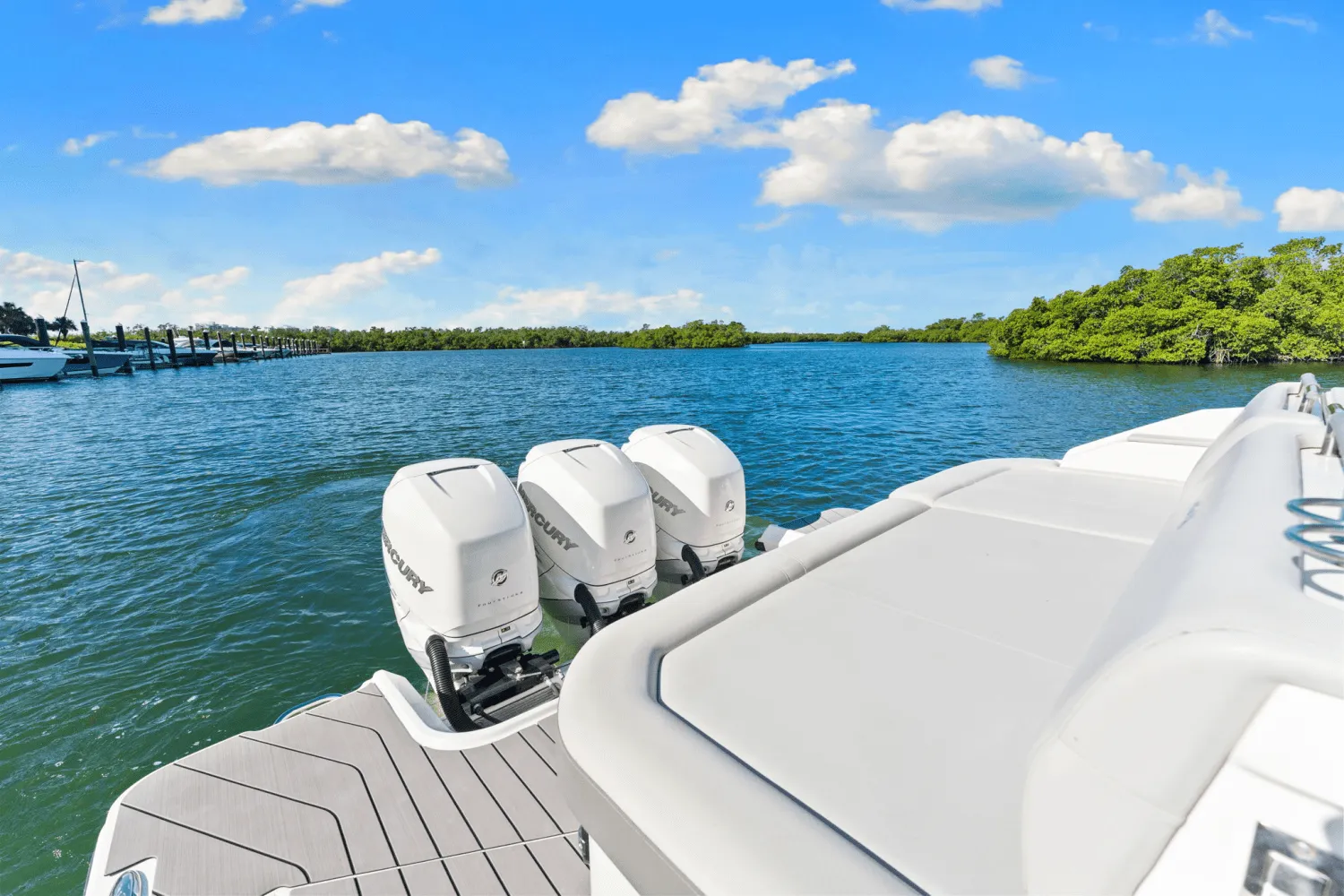 2022 Sea Ray 400 SLX-OB Image Thumbnail #45