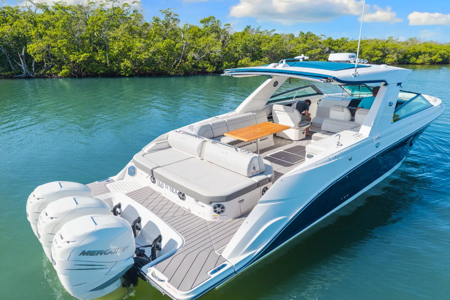 2022 Sea Ray 400 SLX-OB Image Thumbnail #4
