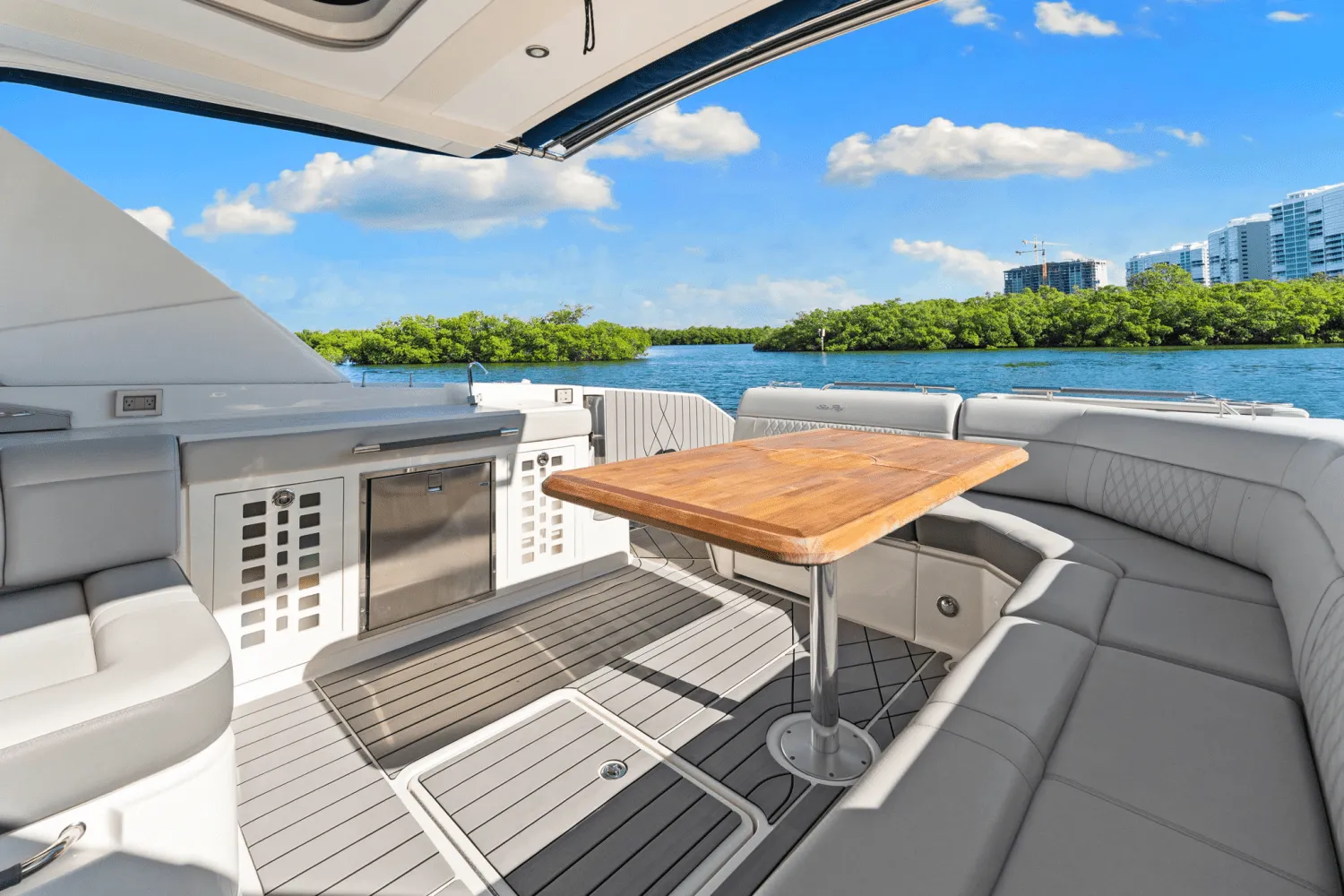 2022 Sea Ray 400 SLX-OB Image Thumbnail #21