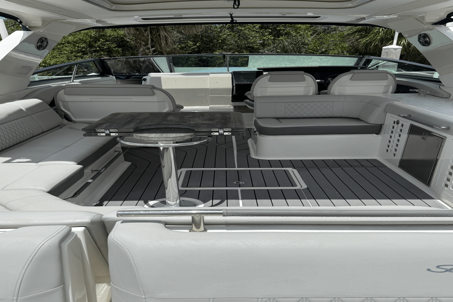 2022 Sea Ray 400 SLX-OB Image Thumbnail #12