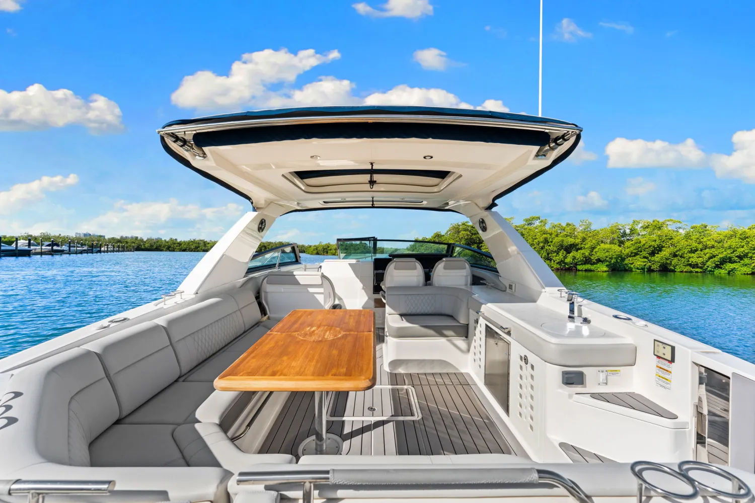 2022 Sea Ray 400 SLX-OB Image Thumbnail #19