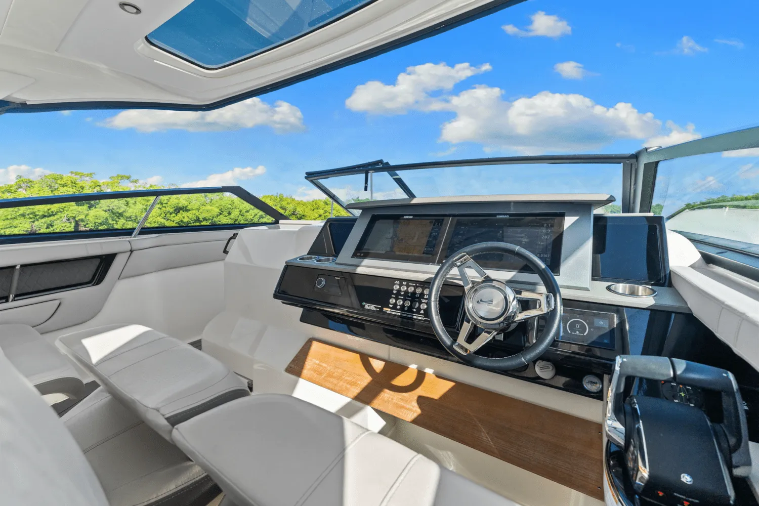 2022 Sea Ray 400 SLX-OB Image Thumbnail #16