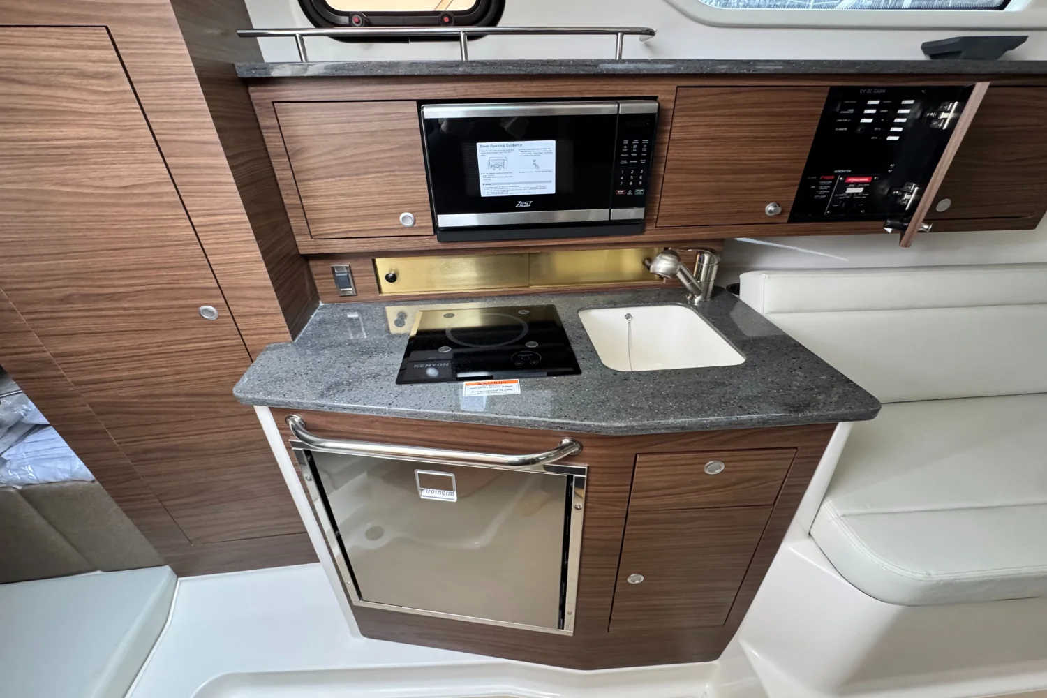 2026 Boston Whaler 325 Conquest Image Thumbnail #35