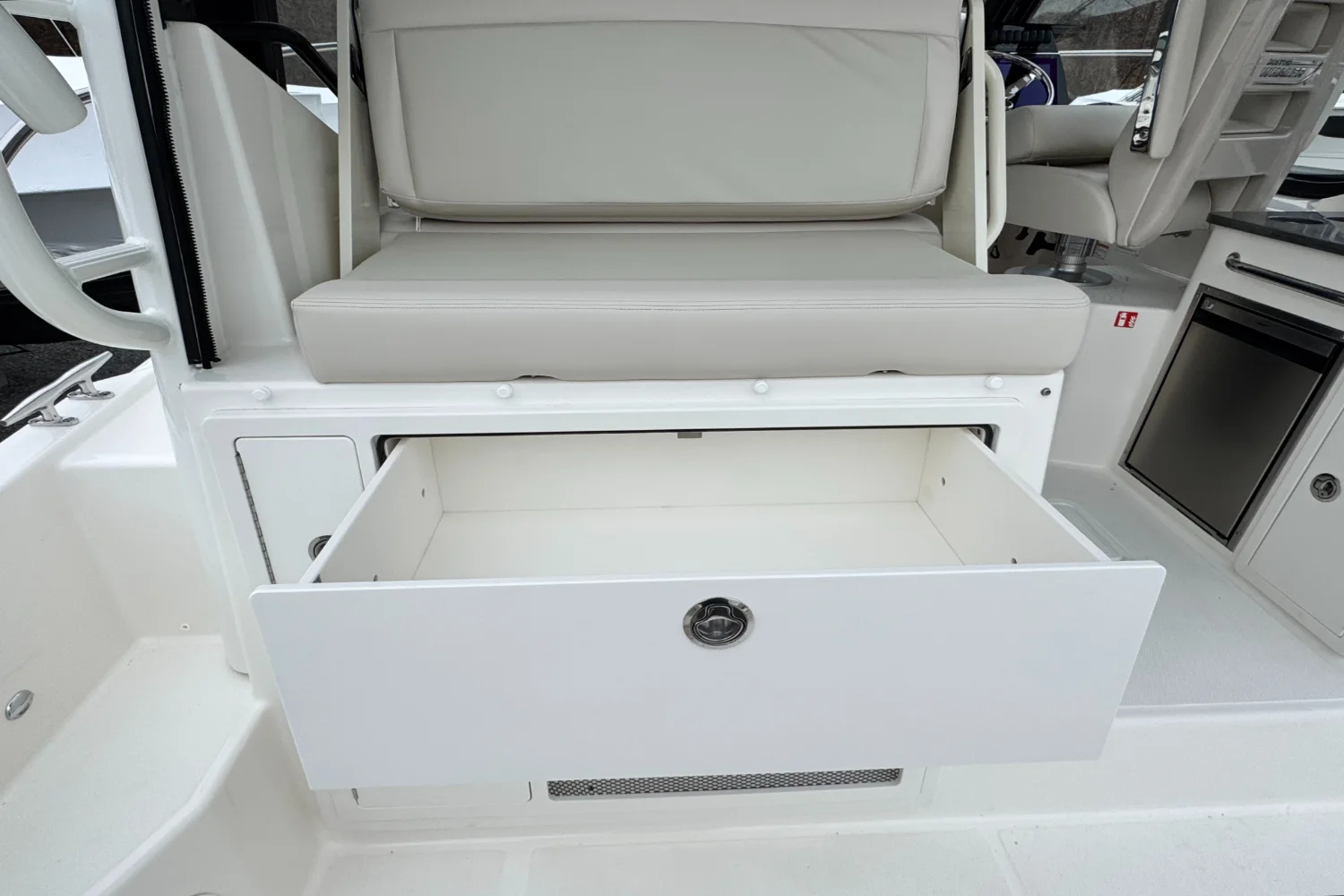 2026 Boston Whaler 325 Conquest Image Thumbnail #19