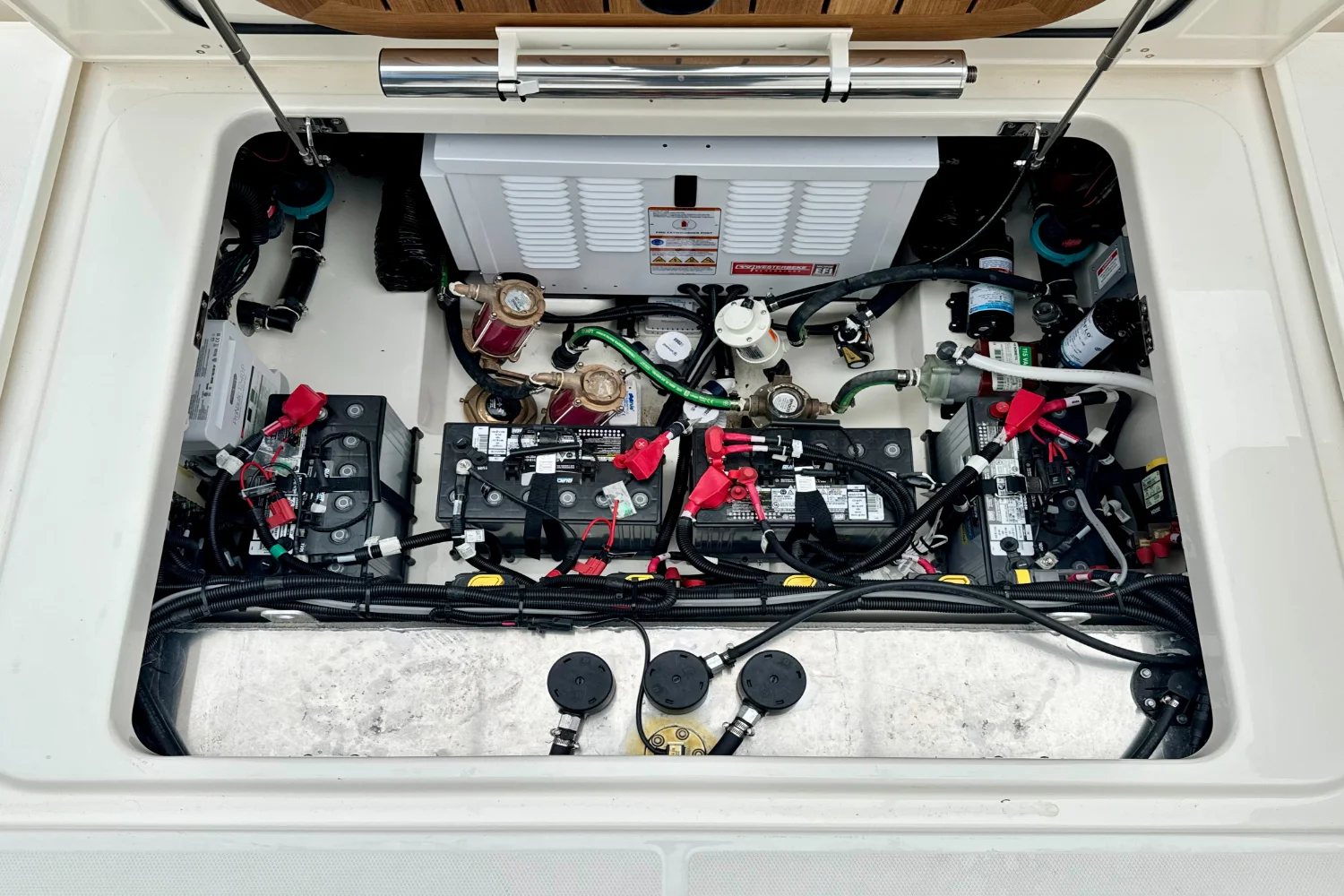 2026 Boston Whaler 325 Conquest Image Thumbnail #12