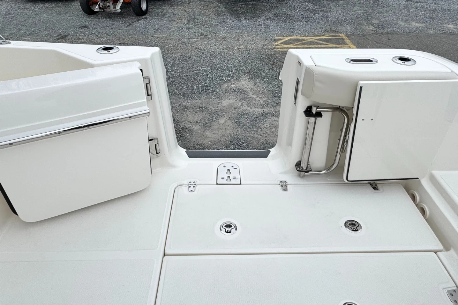 2026 Boston Whaler 325 Conquest Image Thumbnail #13