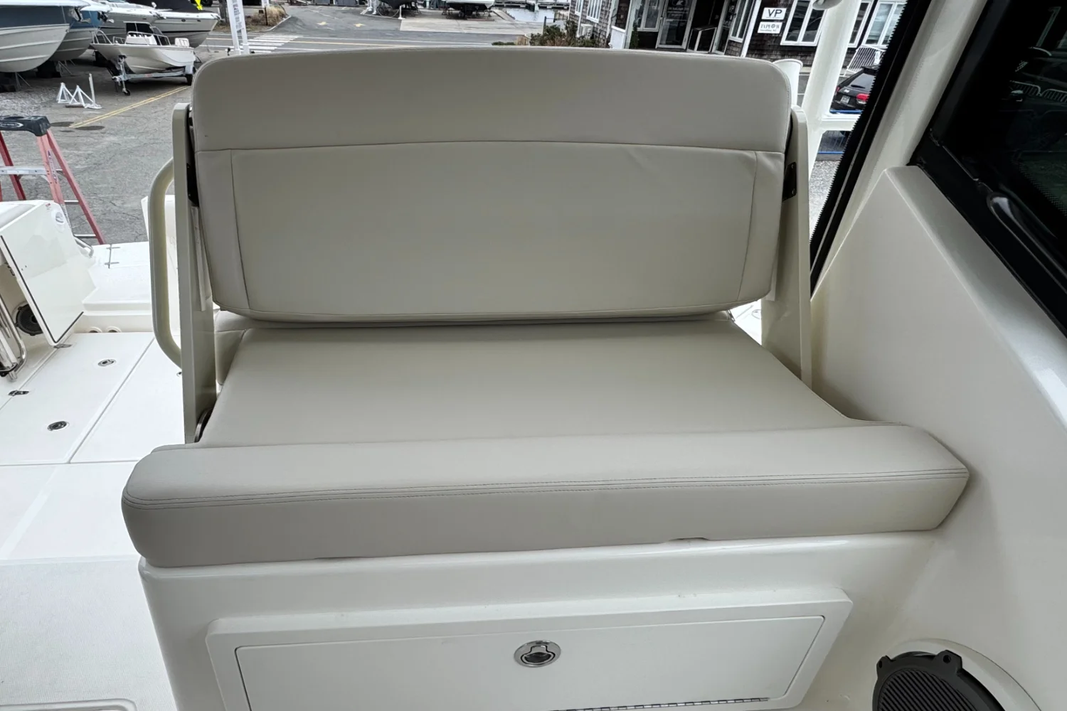 2026 Boston Whaler 325 Conquest Image Thumbnail #23